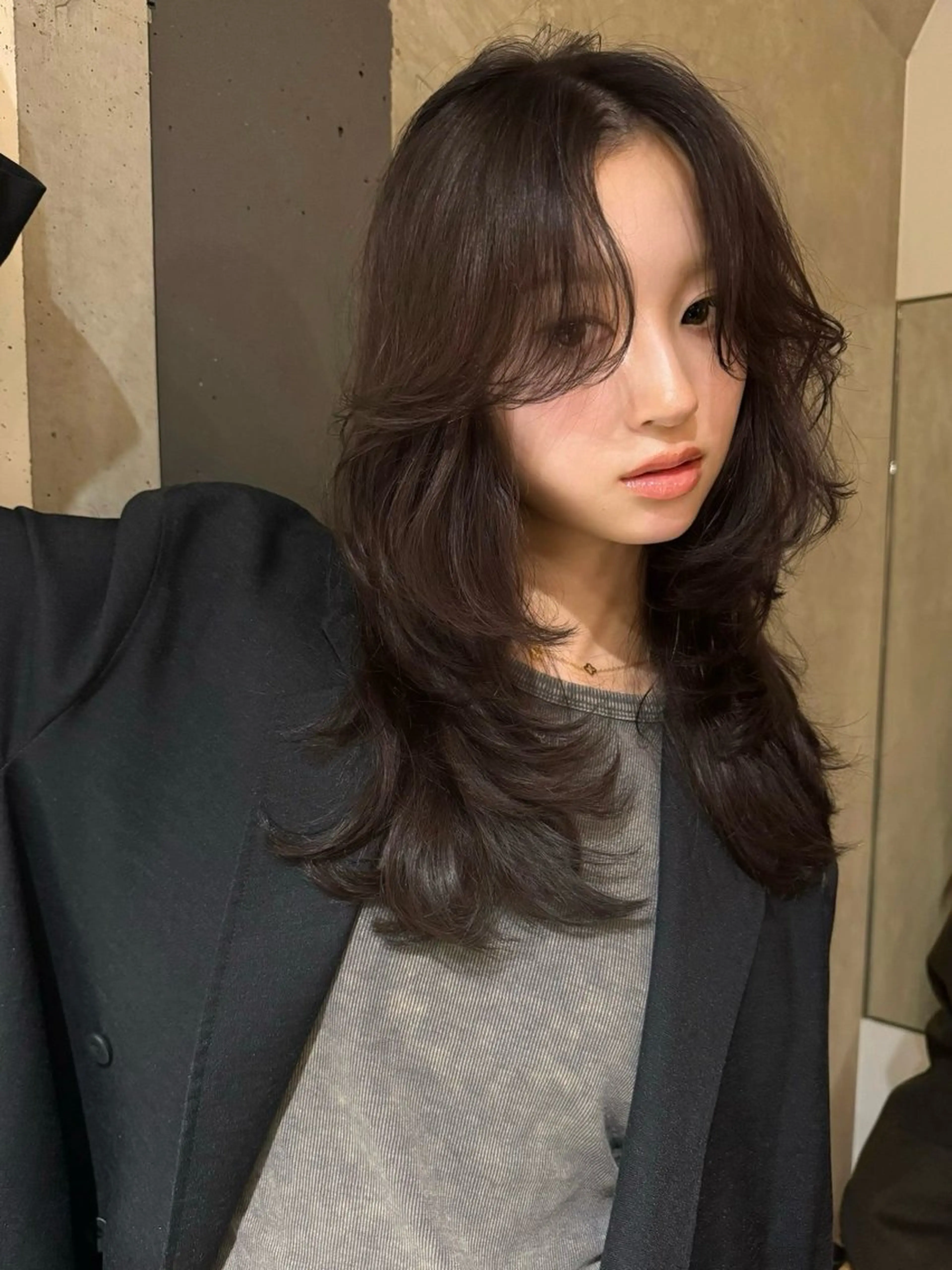 ロング レイヤーカット特化 COA日向のヘアスタイル