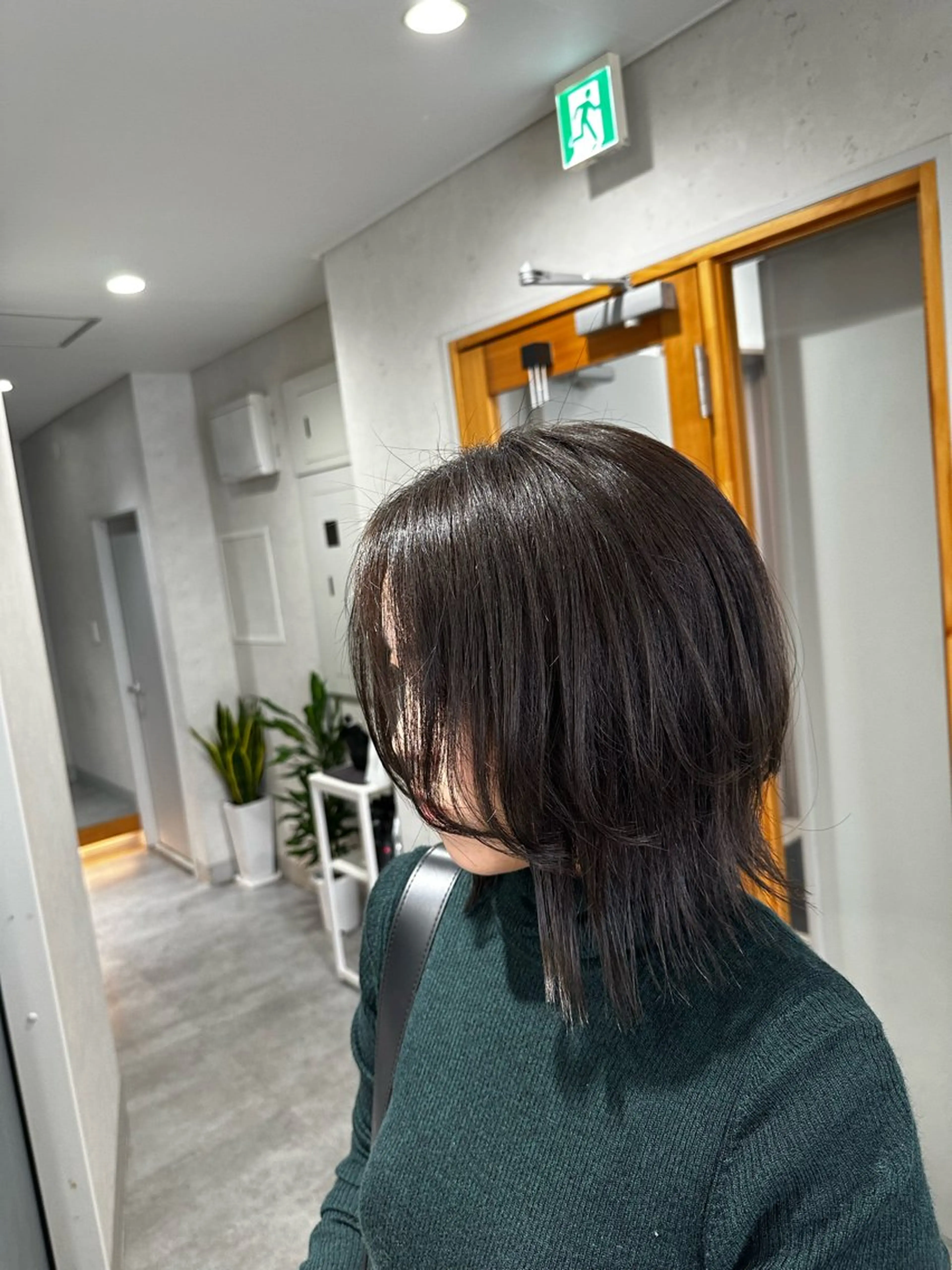 ミディアム カット JOS所属・上野/エフェクトブリ ーチ✂︎touiのヘアスタイル