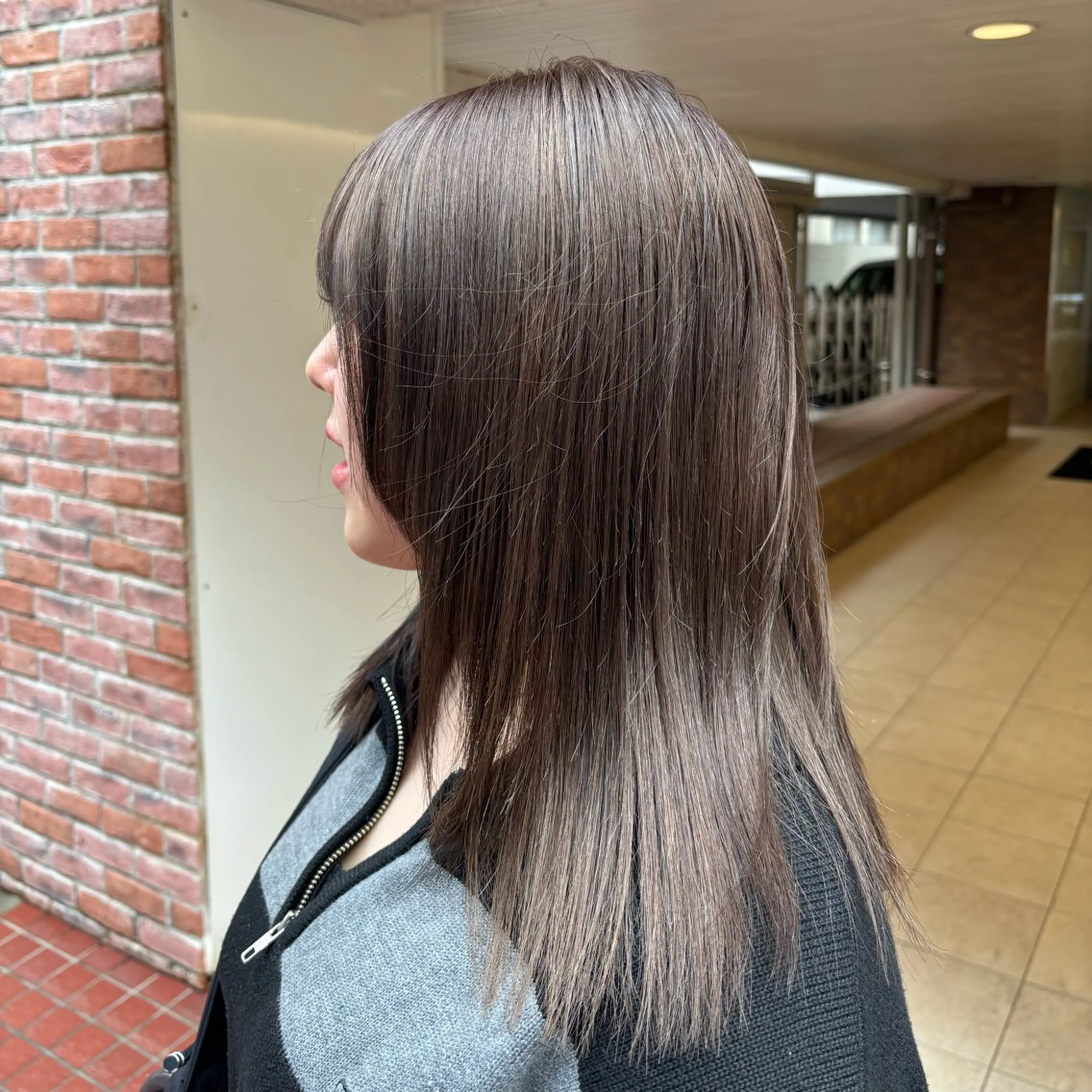 セミロング カラー カット ヘアカラー ブリーチ無しダブル カラー / LINAのヘアスタイル