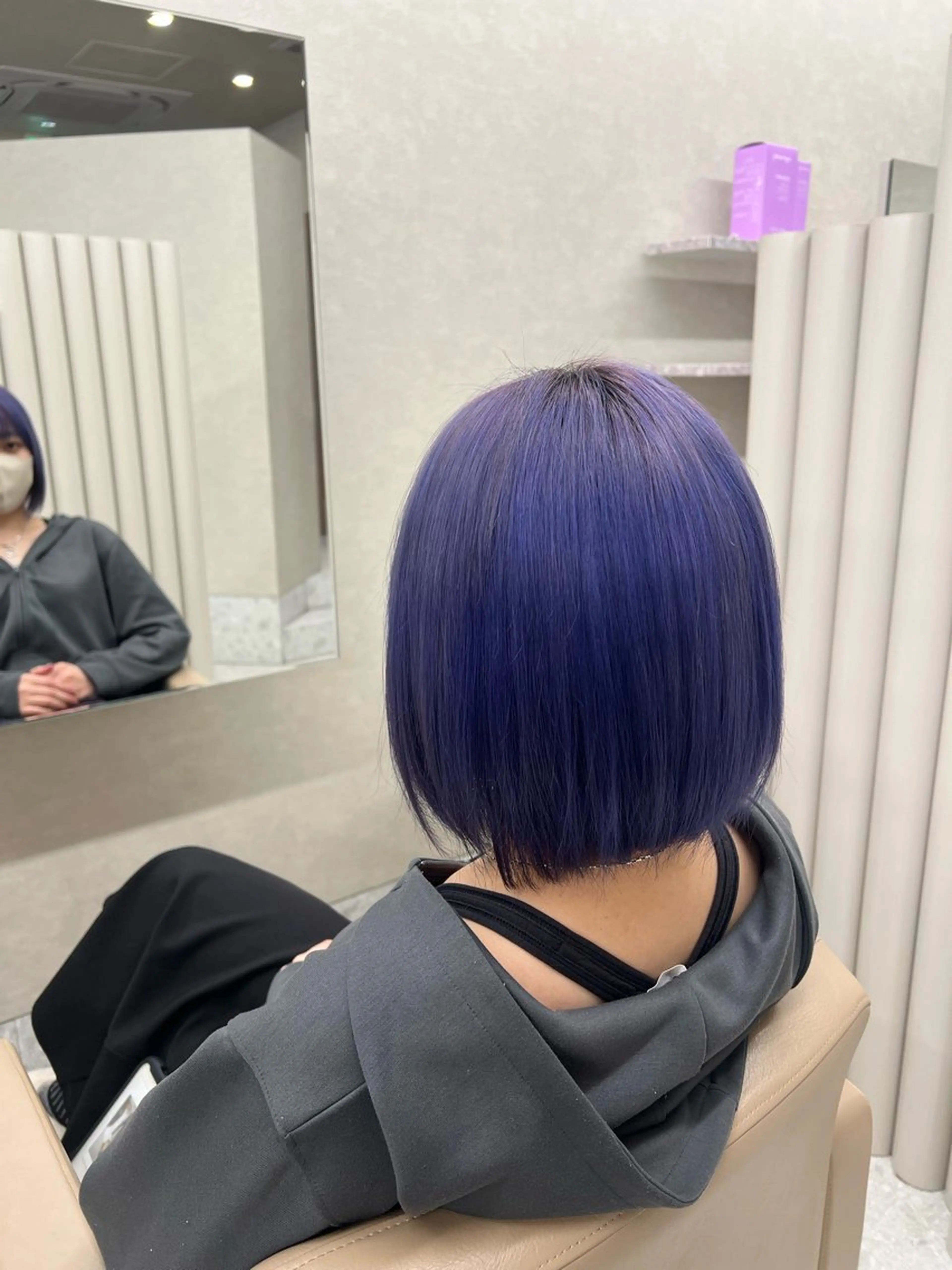 カラーモデル　\ブリーチオンカラー/の写真