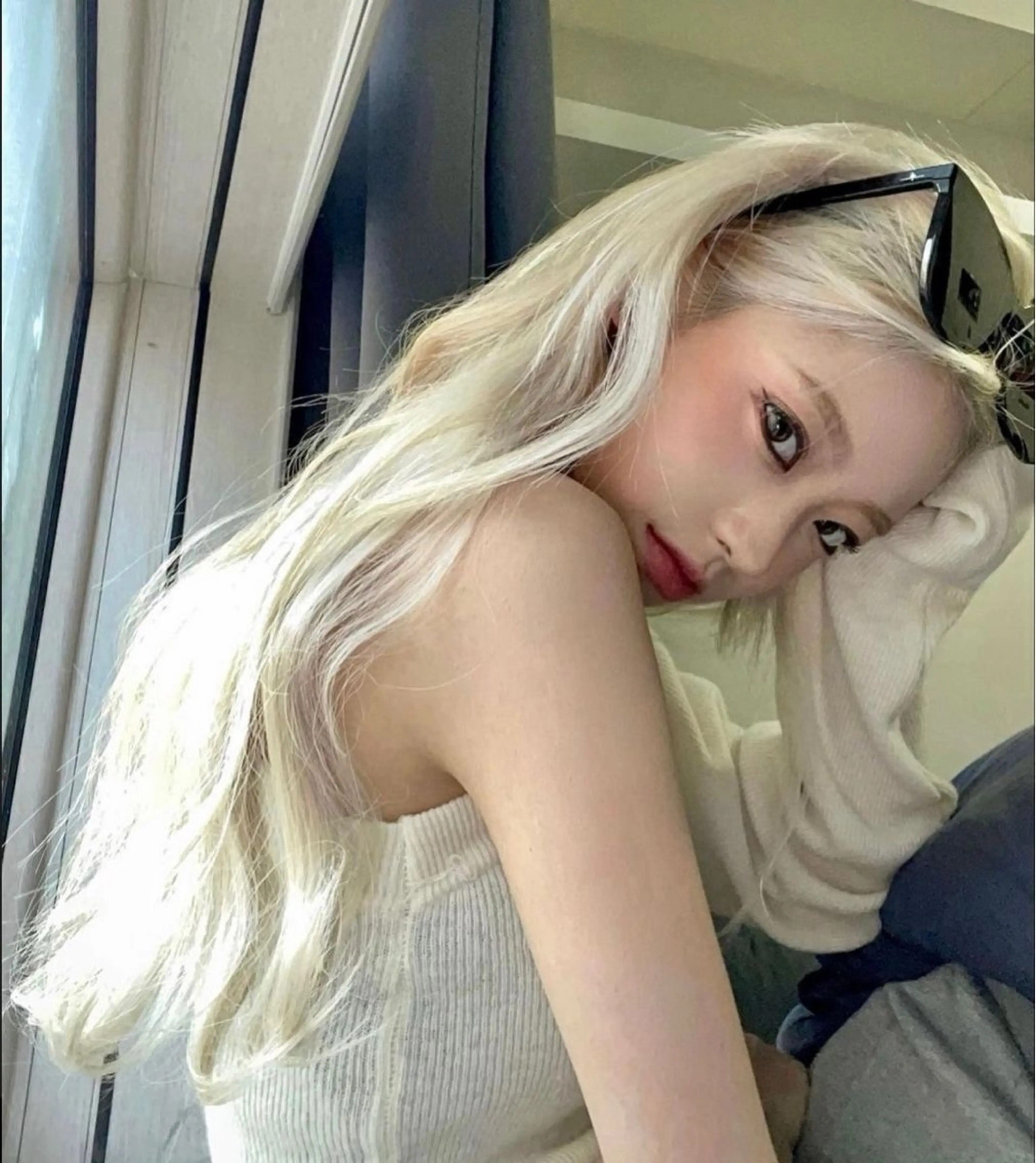 ロング ヘアカラー トリートメント ヘアセット 艶髪ハイトーンカラー 渋谷🎀ririkaのヘアスタイル