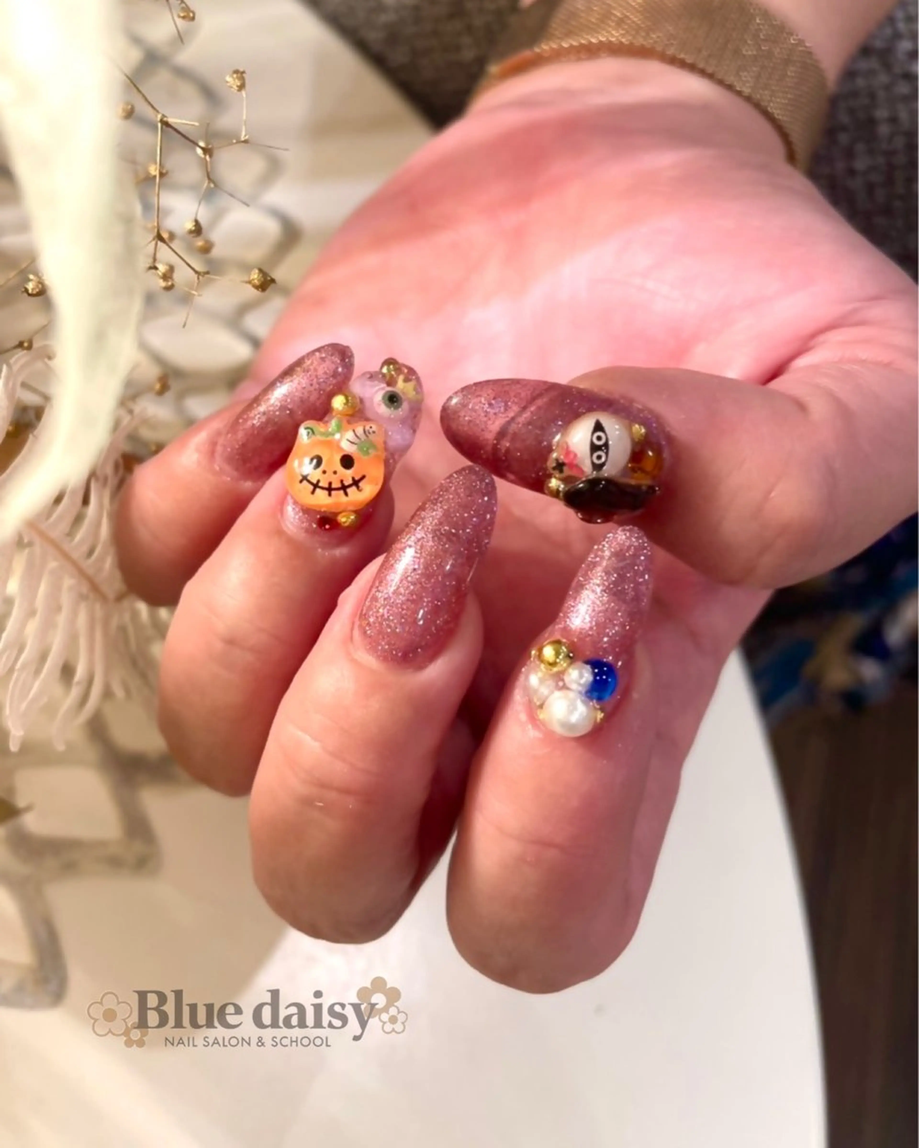 ネイル ハロウィン ハンドネイル Blue daisy 栄本店のネイルデザイン