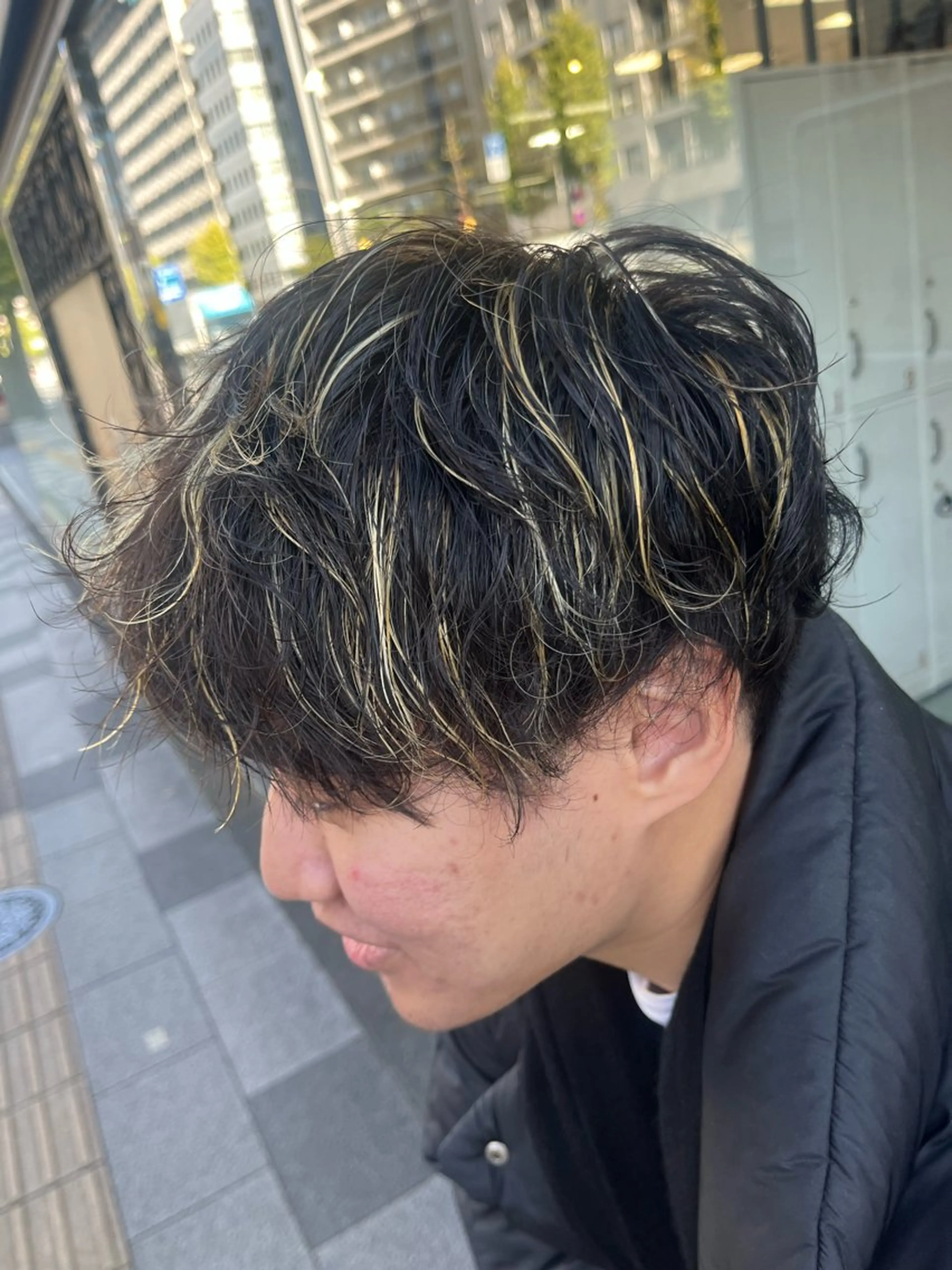 ショート カラー パーマ メンズ メンズブリーチ ブリーチ デザインカラー アートディレクター 尾内 友美のヘアスタイル