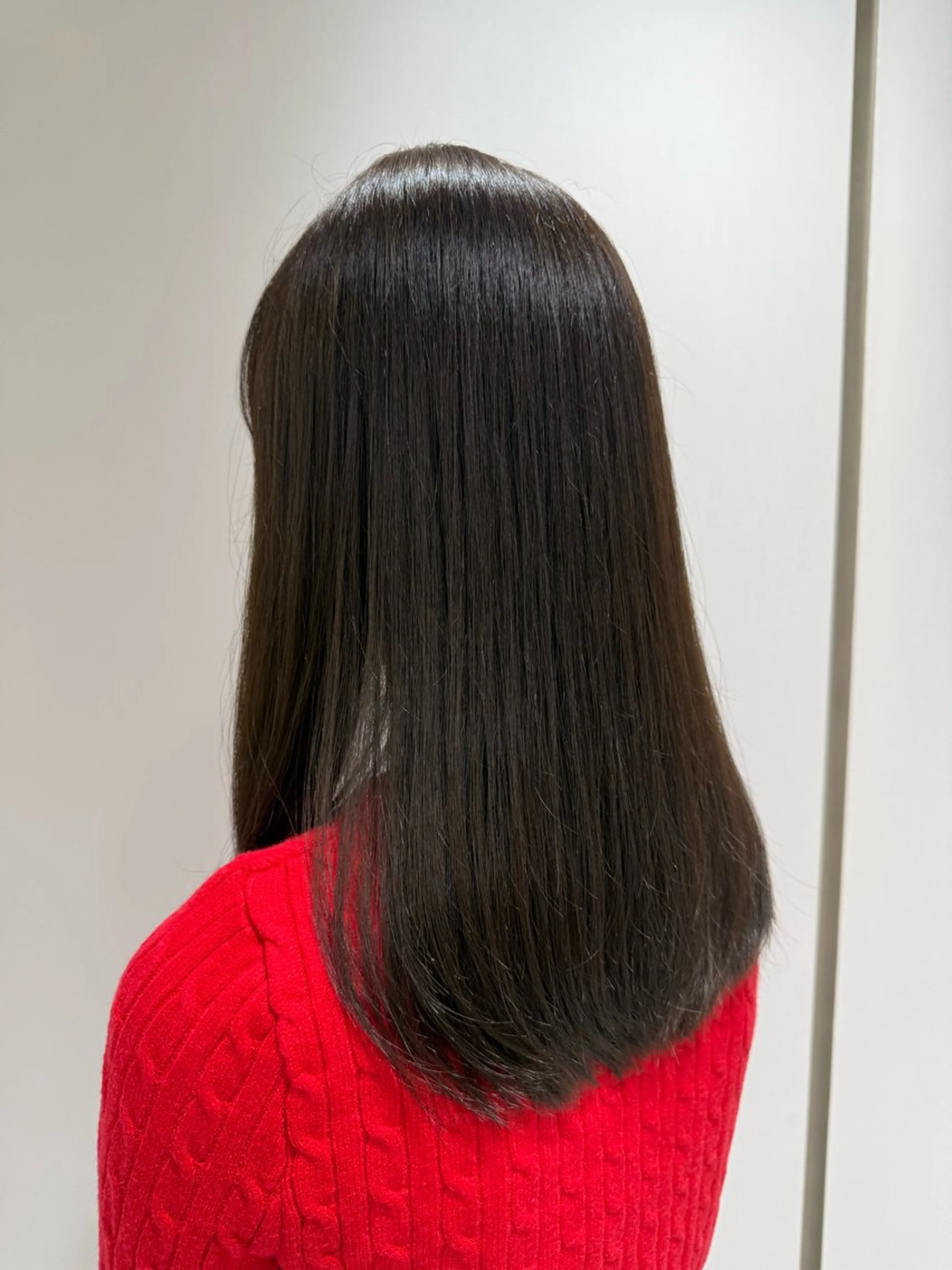 セミロング カラー ブラウンカラー 透明感カラー オリーブブラウン ヘアカラー ヘアセット 七澤 那月のヘアスタイル