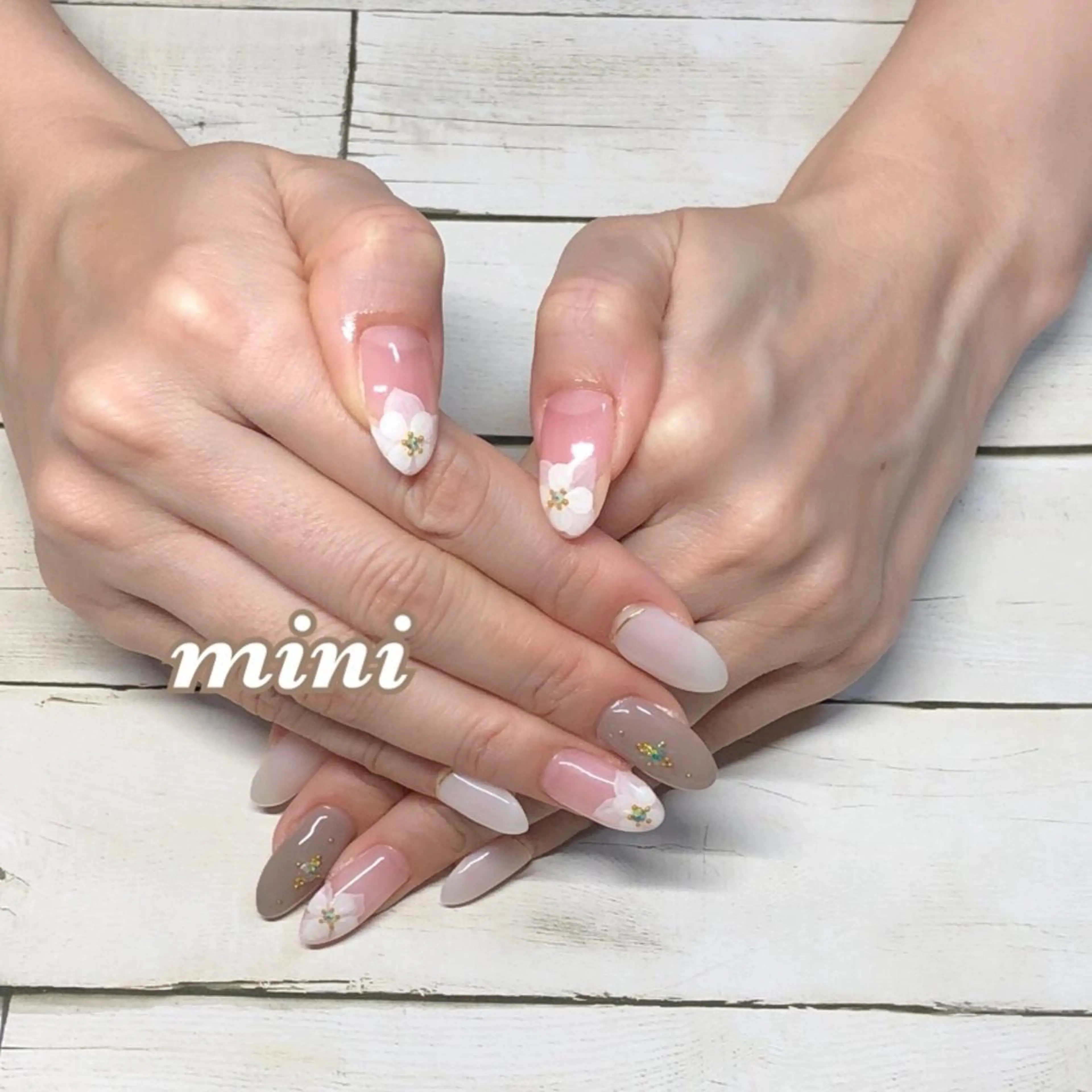 ネイル ハンドネイル いそやま あつこのネイルデザイン