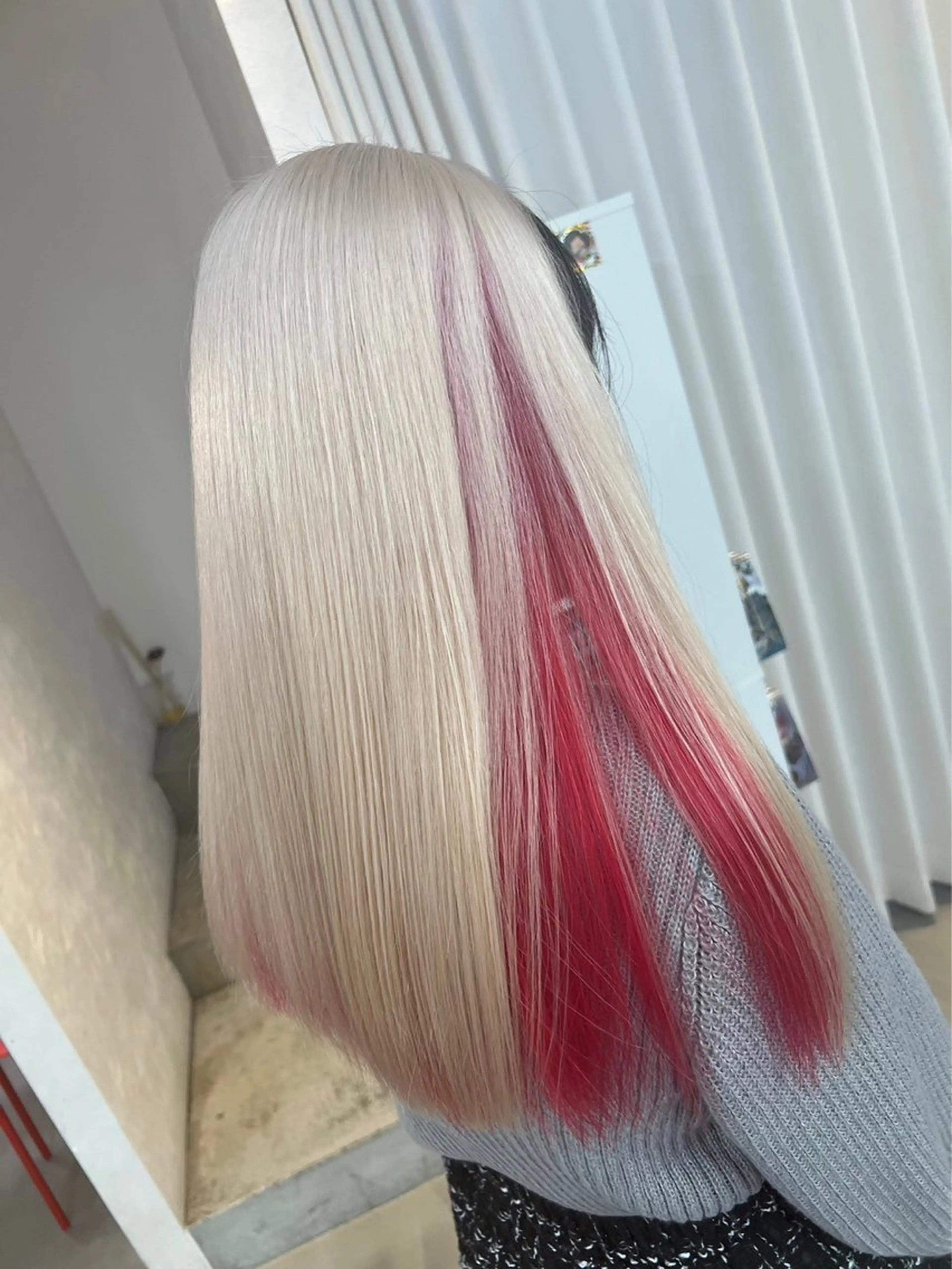 ロング カラー ブリーチ カシス ハイトーンカラー ピンクカラー 髪質改善 ヘアカラー BOX mico.のヘアスタイル