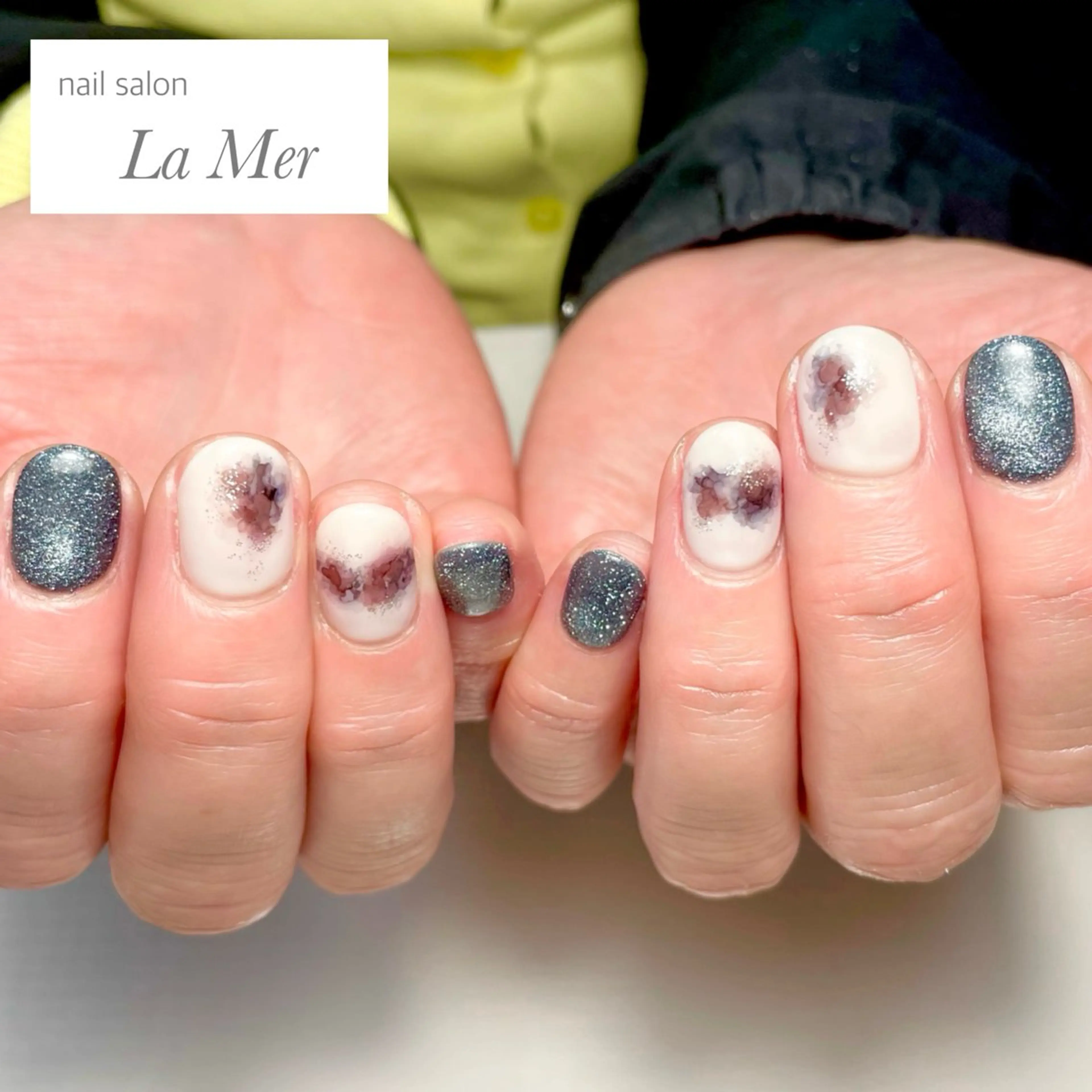 ネイル カジュアル マグネットネイル ネイビー ニュアンスネイル 春ネイル ハンドネイル nailsalon La Merのネイルデザイン