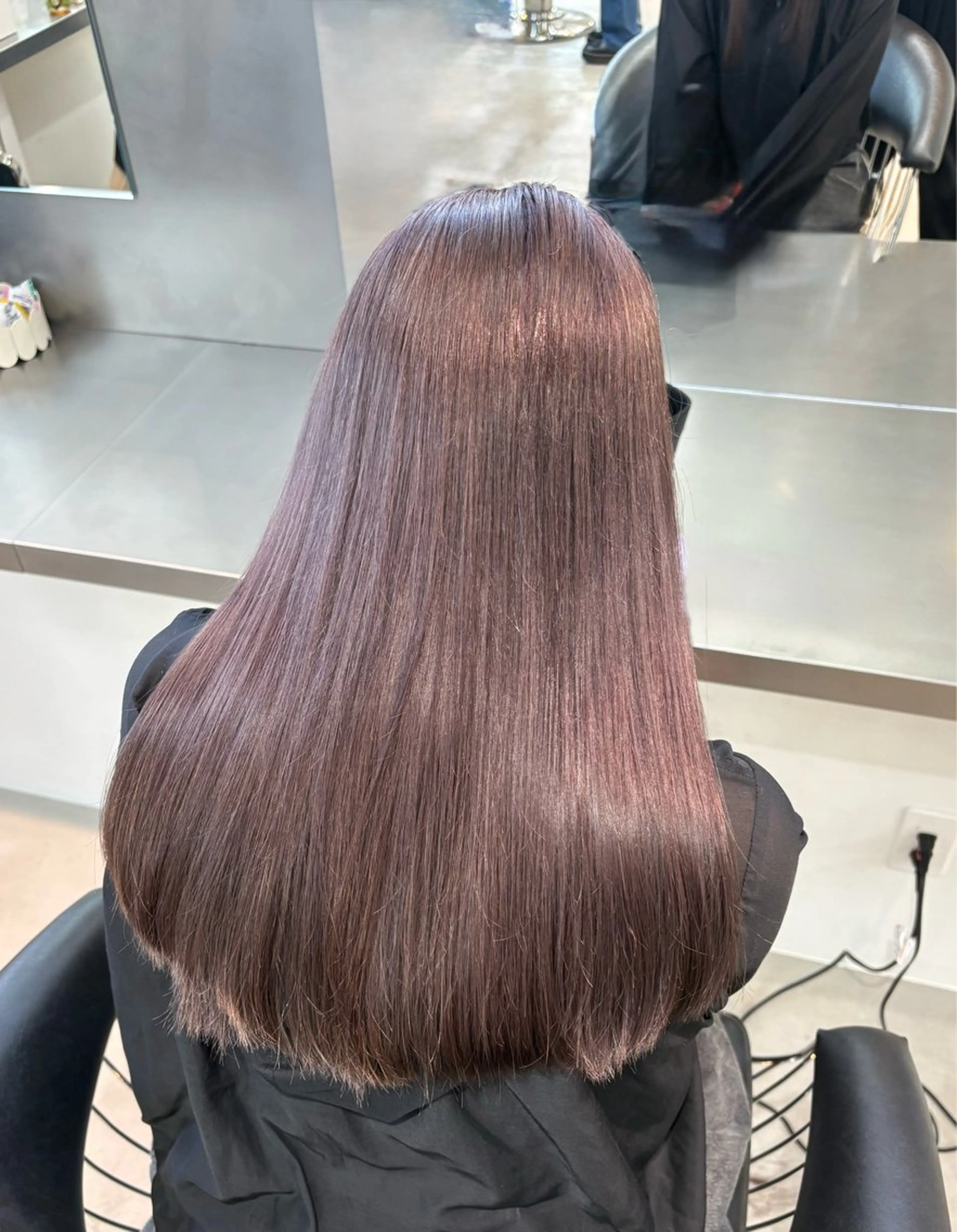 ロング まろやかなベージュ 小池春樹のヘアスタイル