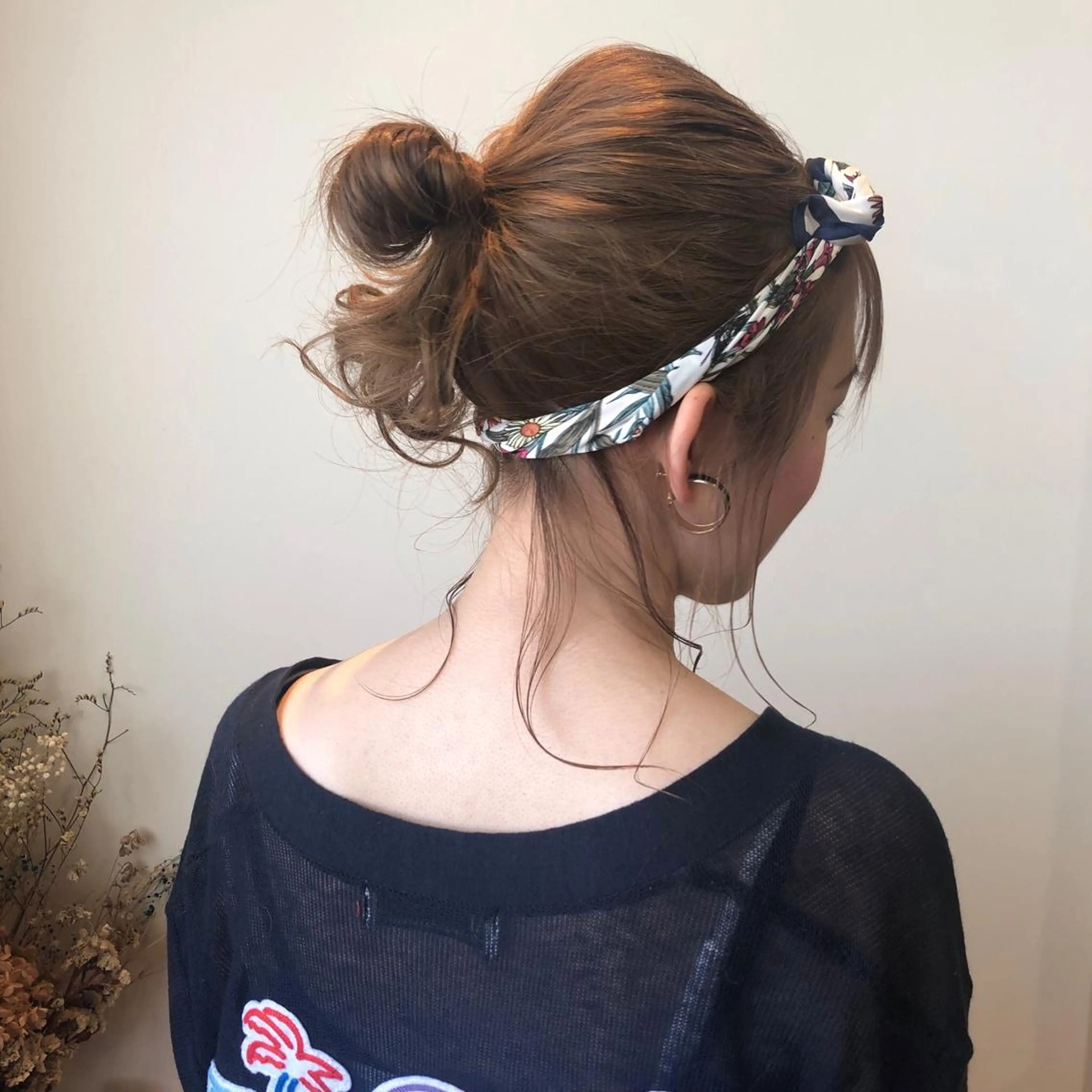 ミディアム カラー ヘアアレンジ MIOベージュカラー 柔らかいカラーのヘアスタイル