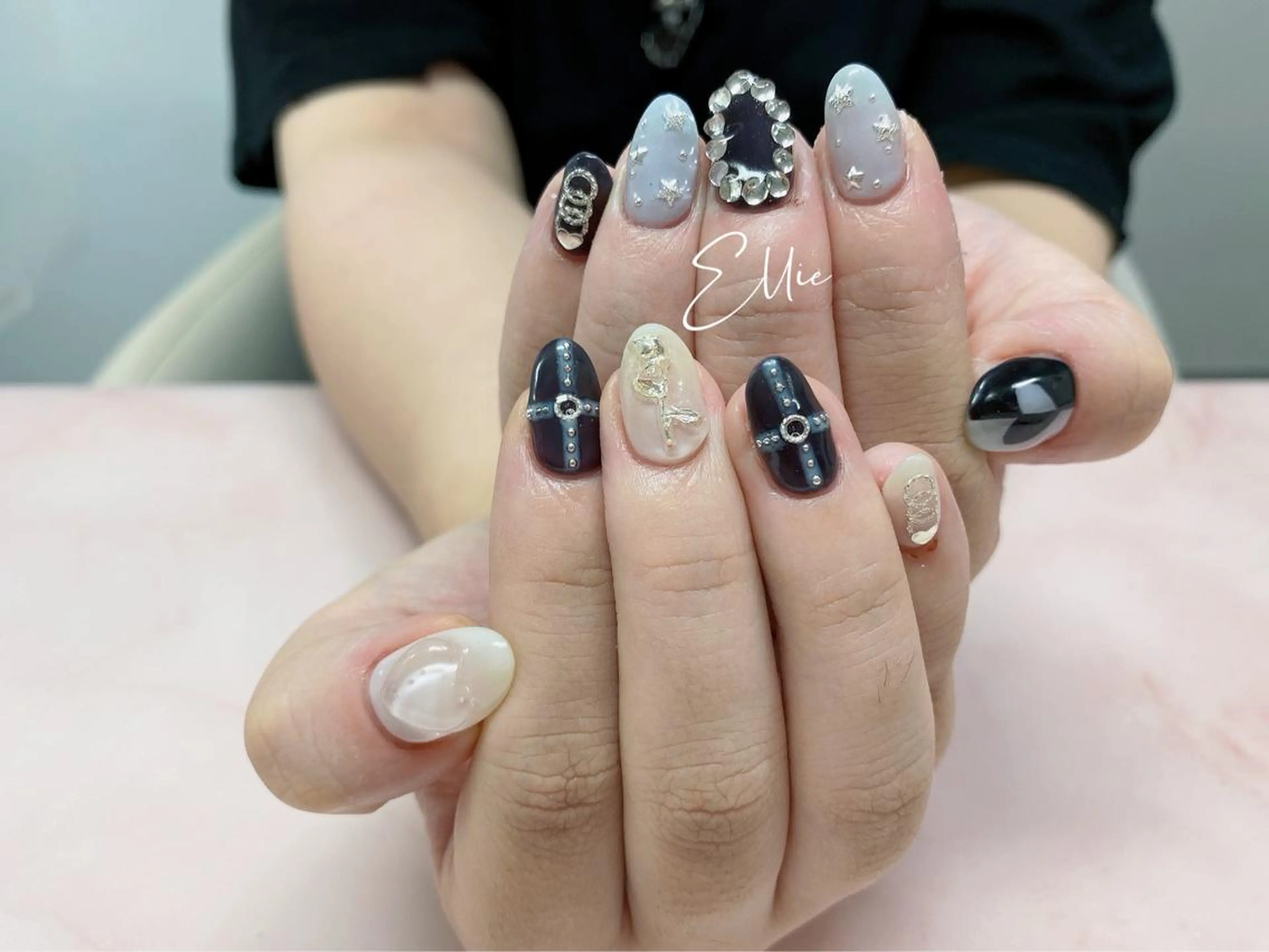 ネイル ハンドネイル ハンドケア 閨匠ビューティサロン 新橋店♡Ellieのネイルデザイン