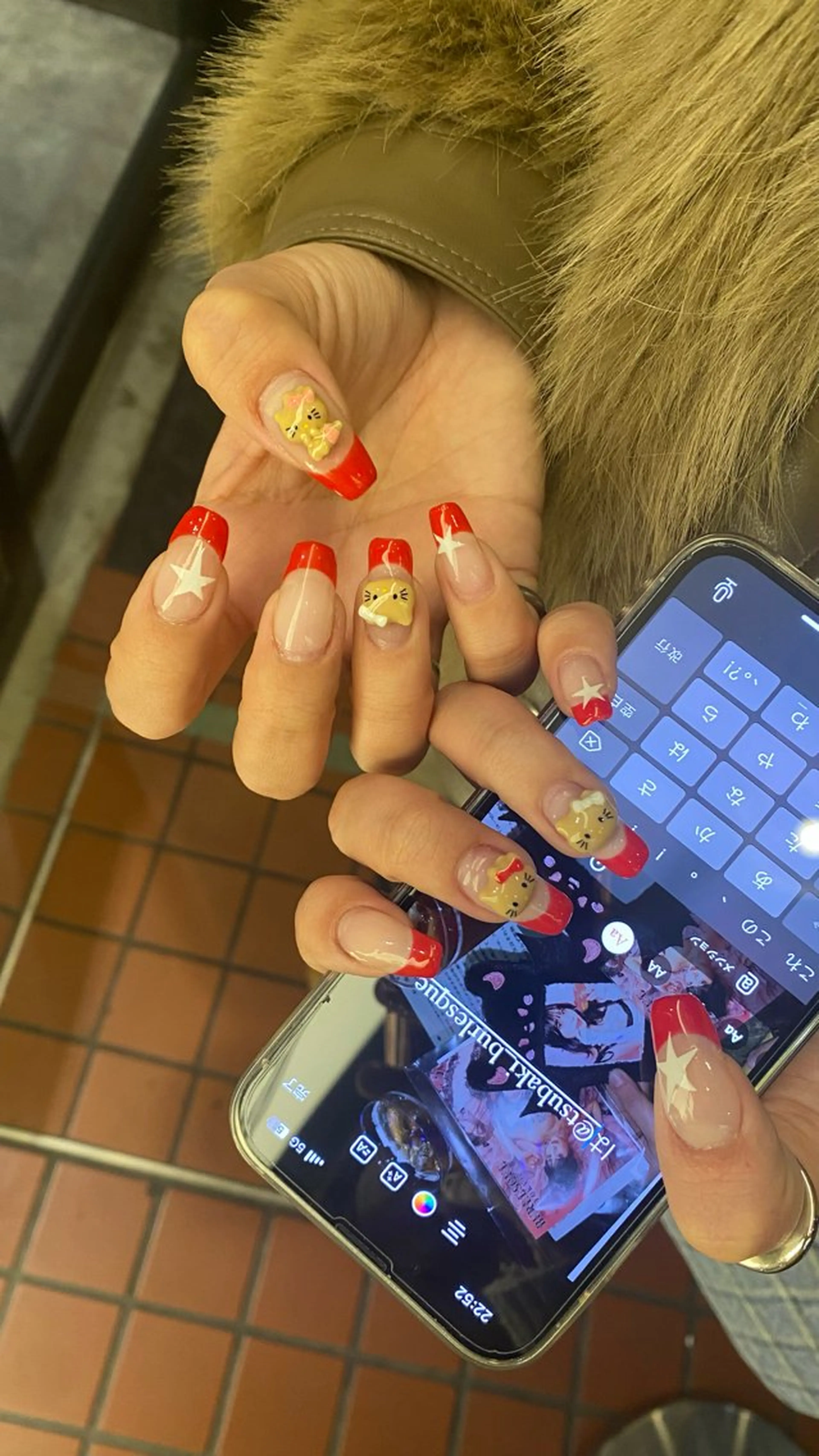 ネイル フレンチネイル 赤色 スクエアネイル ꒰ঌheaven໒꒱ chieのネイルデザイン