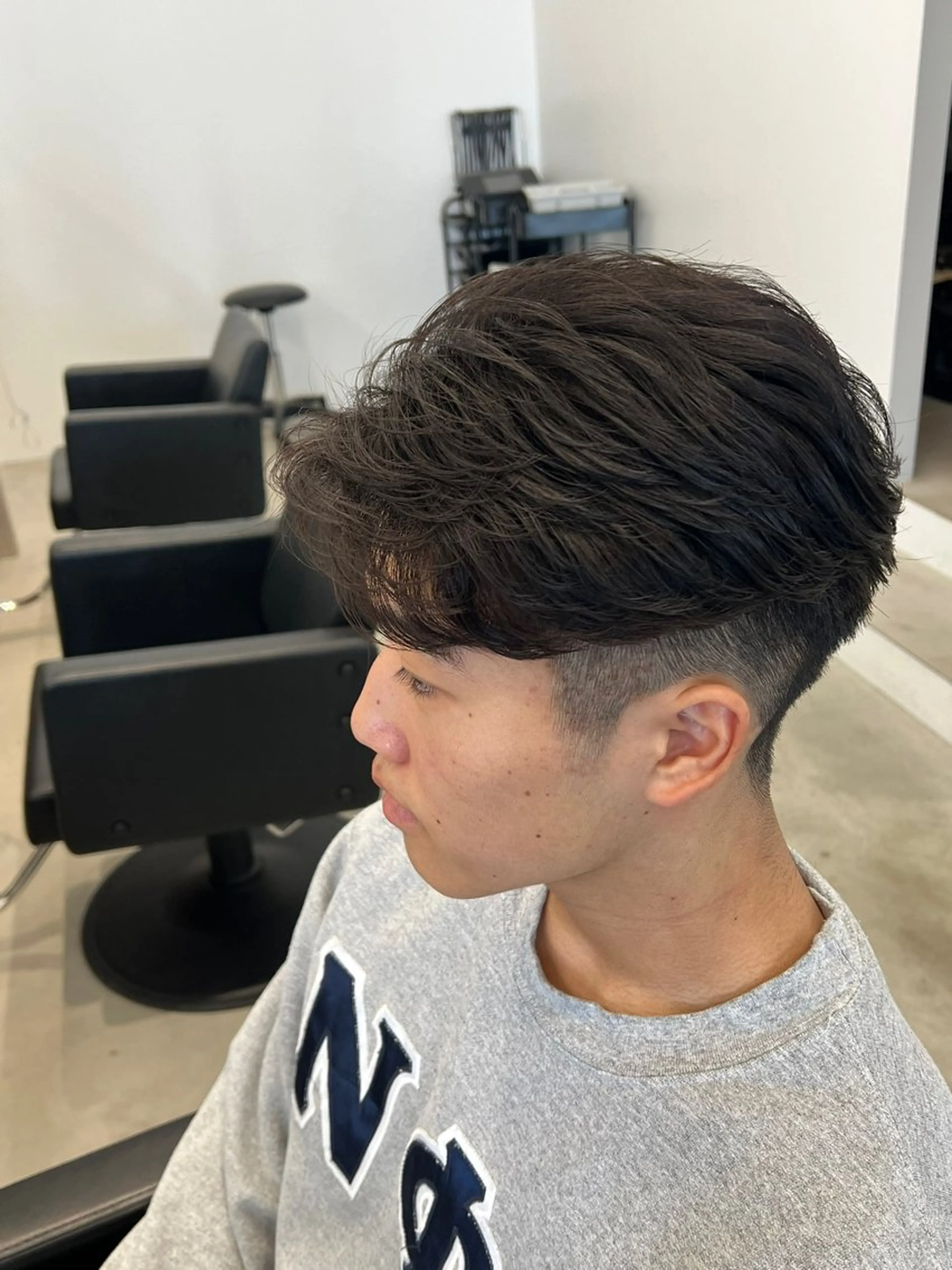 ショート パーマ メンズ フェードカット メンズパーマ ニュアンスパーマ カット パーマ 小松崎 翔太のヘアスタイル