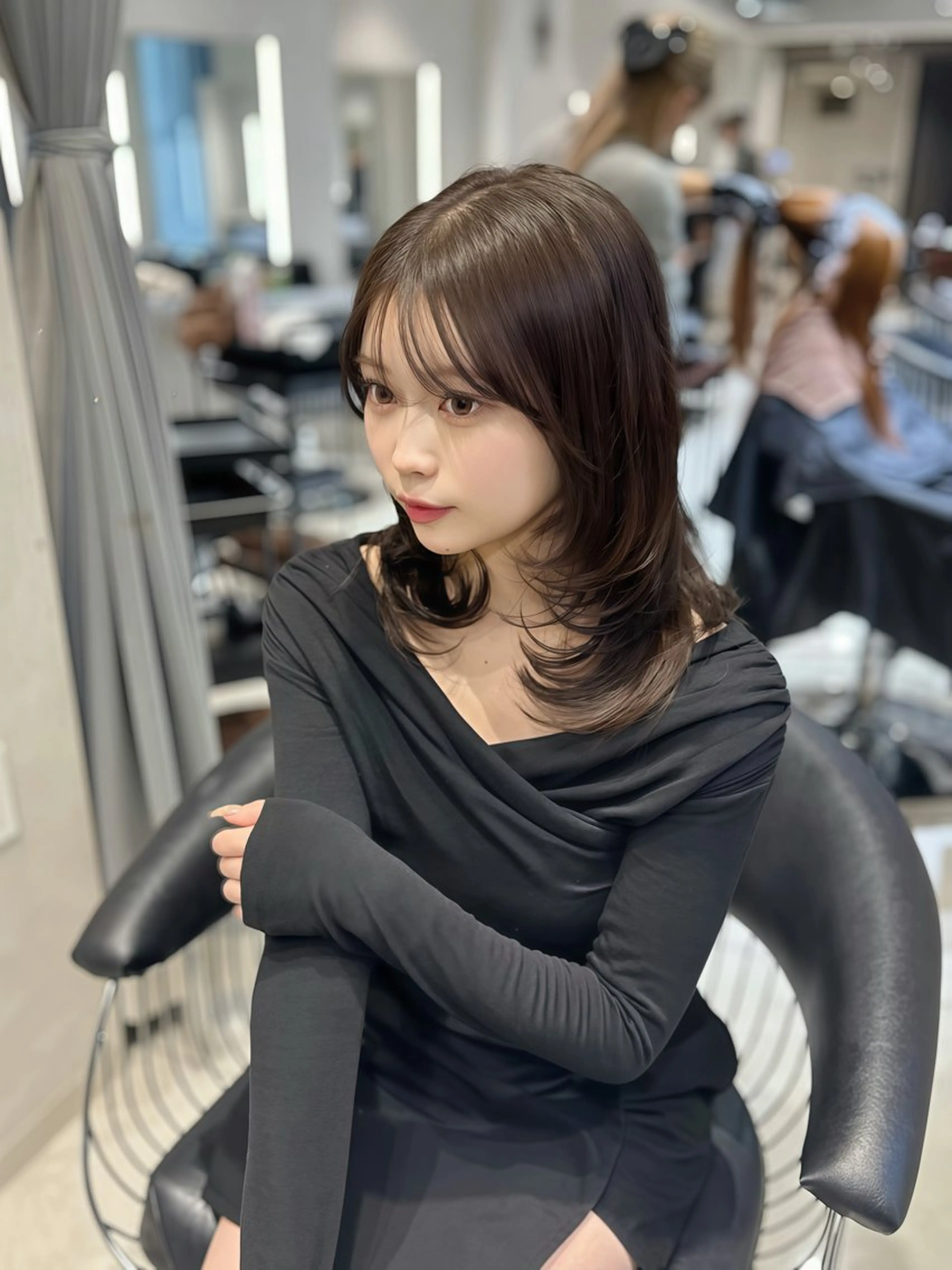 ミディアム カラー カット ヘアカラー トリートメント 韓国風ハッシュカット 似合わせレイヤー池袋のヘアスタイル