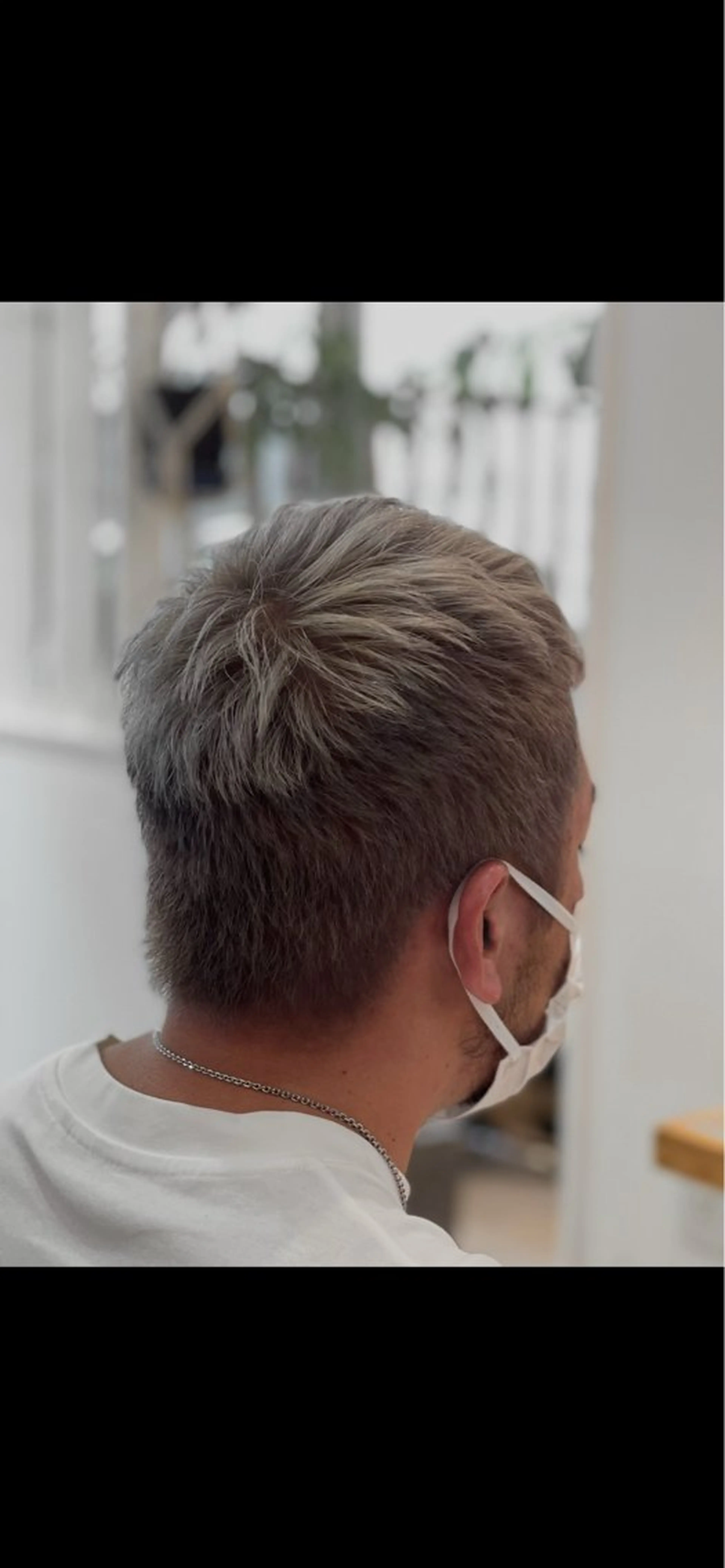 ショート カラー メンズ メンズハイライト メンズメッシュ ハイライトカラー メッシュ ハイライト カット 吉岡 三四朗のヘアスタイル