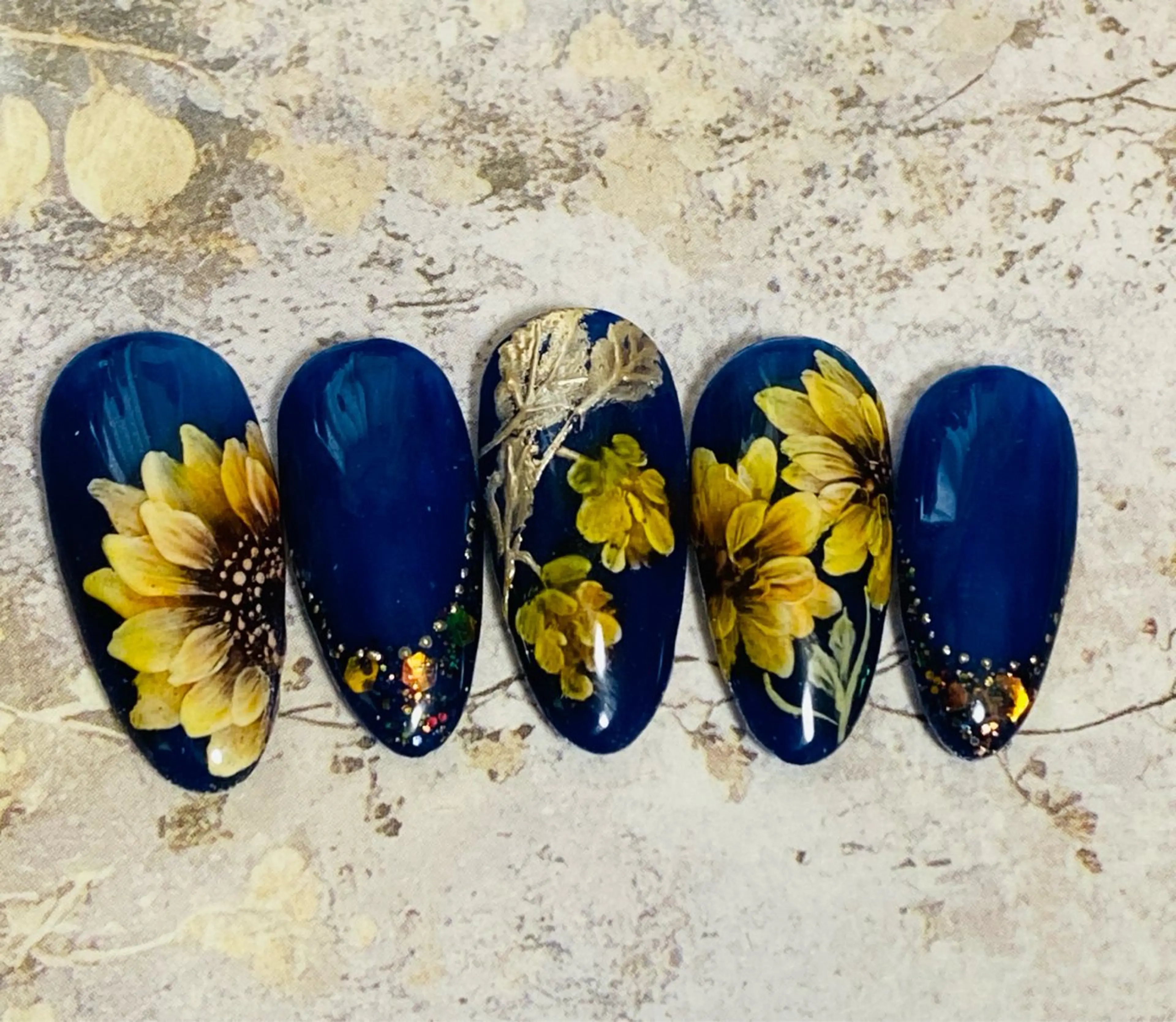 ネイル フラワーネイル 自宅ネイルサロン ♦️nuance♦️のネイルデザイン