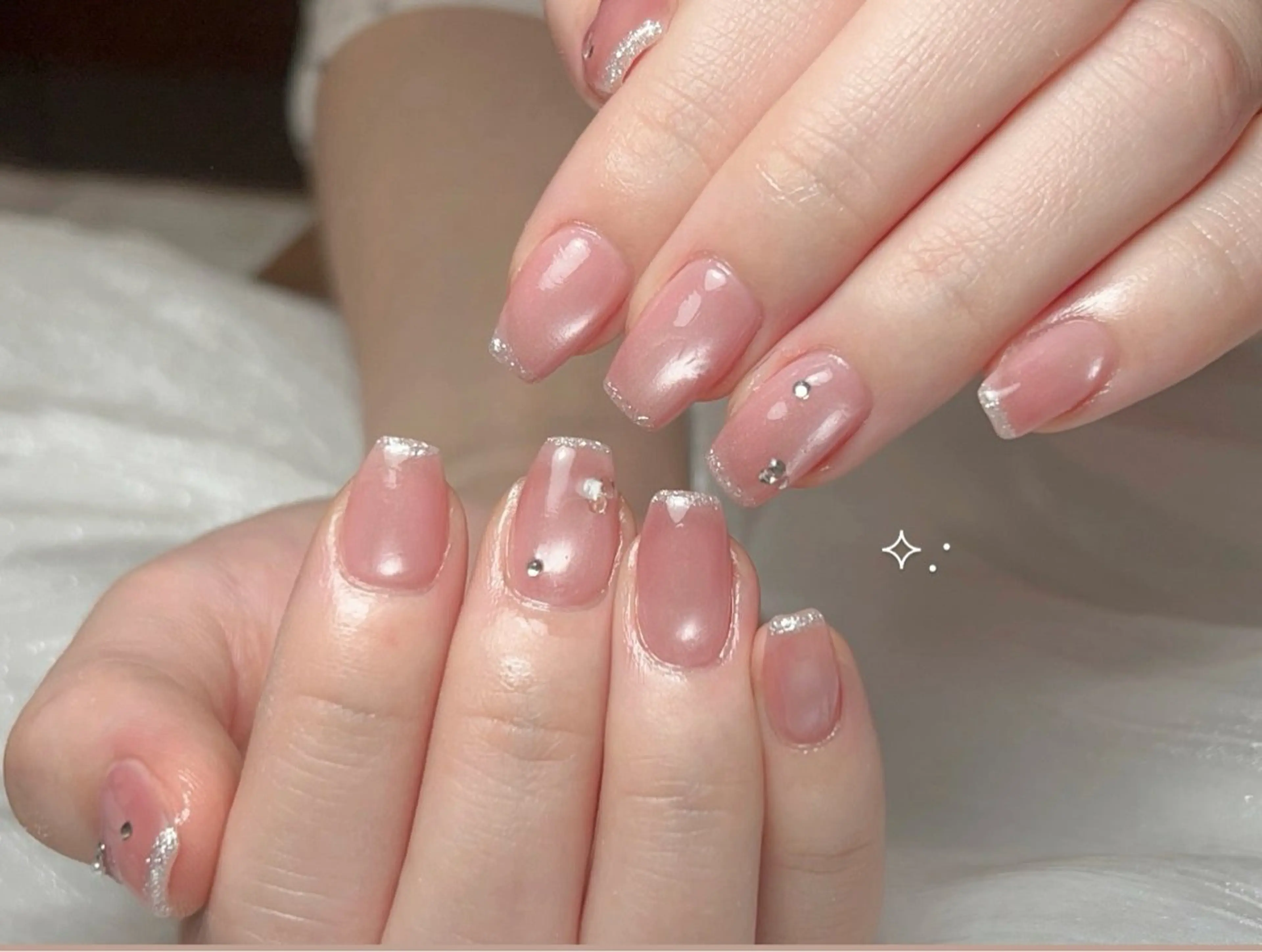 ネイル フレンチネイル グラデーション 韓国ネイル マグネットネイル オフィスネイル ハンドネイル Nail by EN 🪽Amiのネイルデザイン
