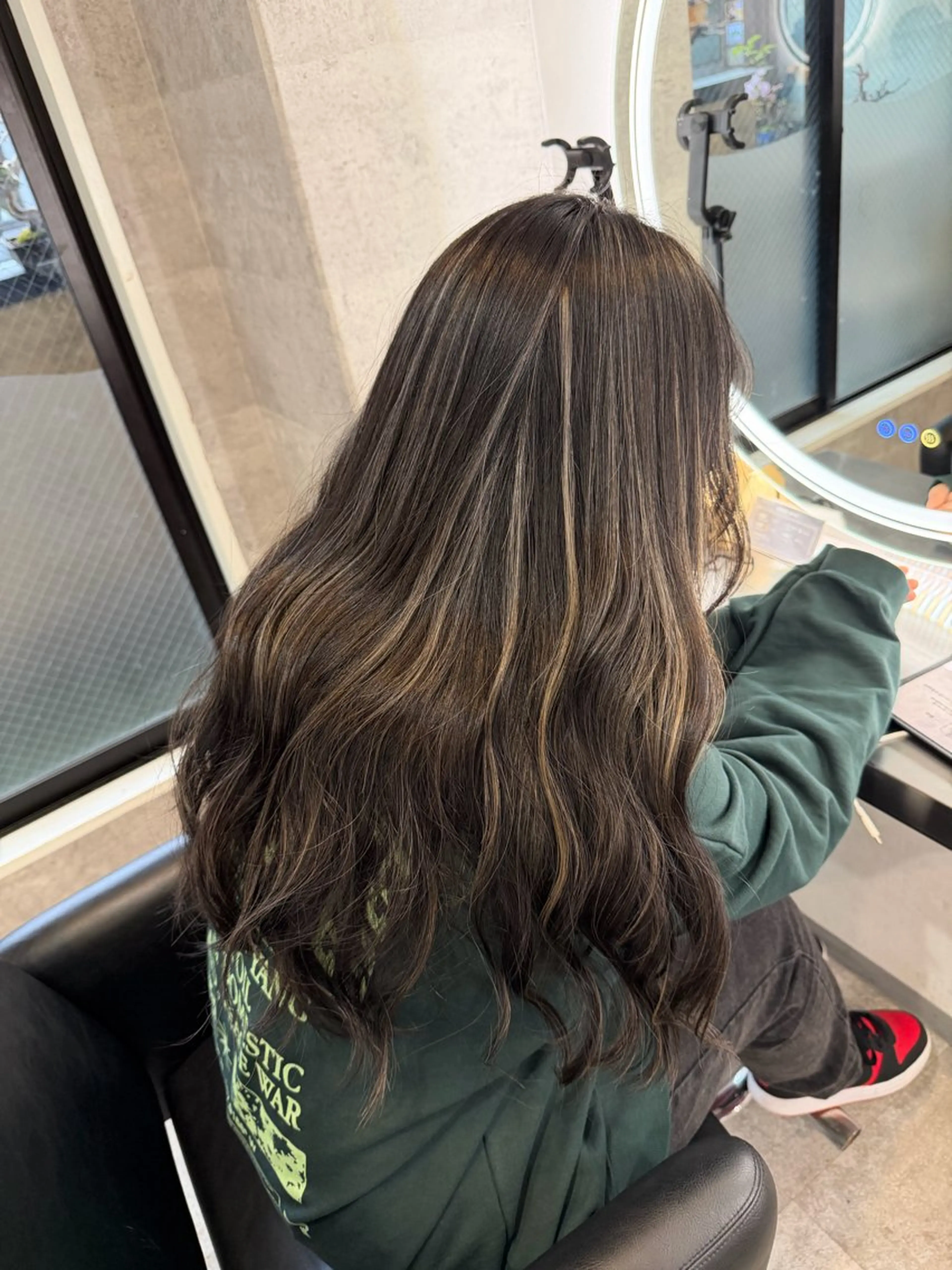 セミロング カラー ハイライトカラー ハイライト ヘアカラー トリートメント 💎夏葵 ハイライト /デザイン指名No1のヘアスタイル