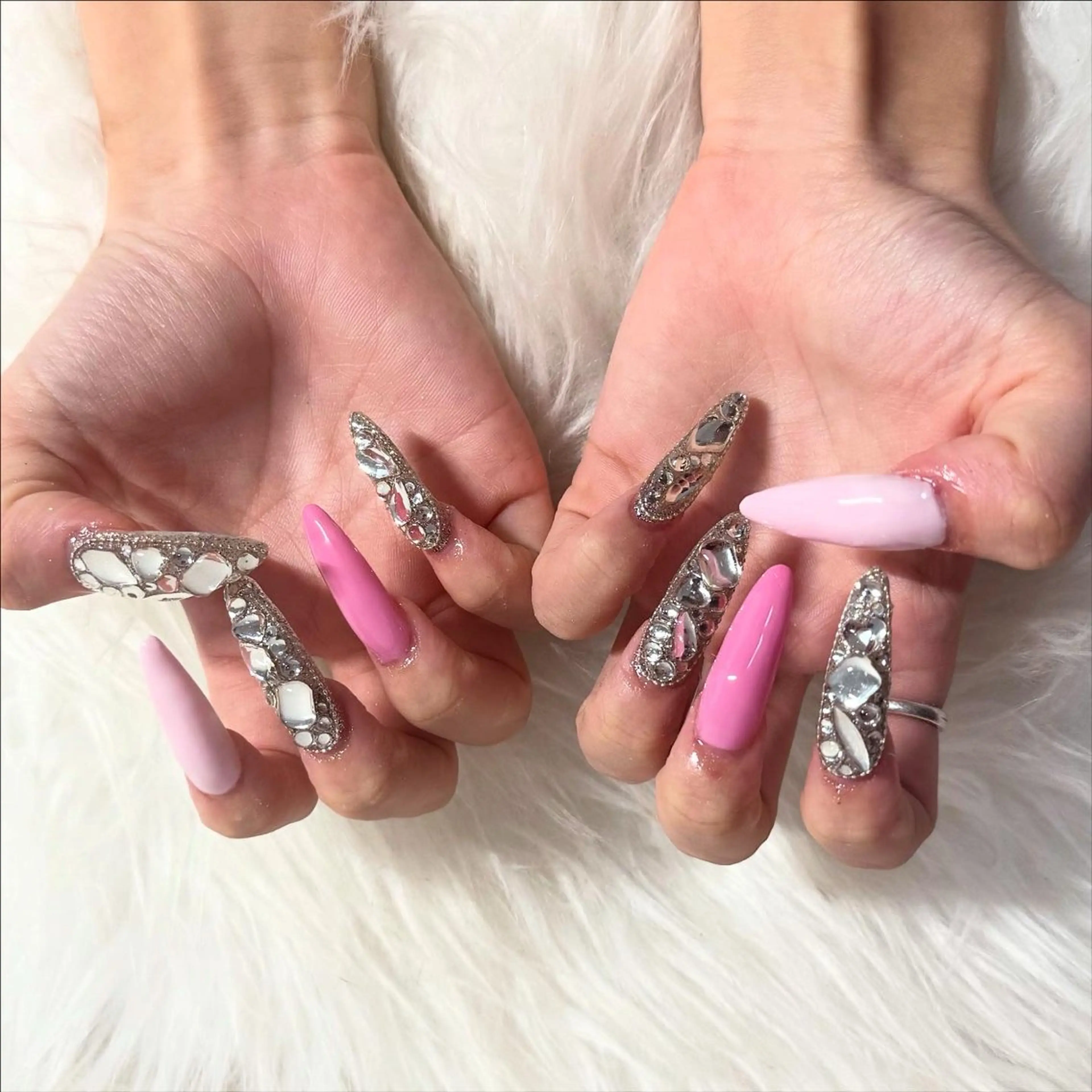 ロング ハンドネイル mao .のネイルデザイン