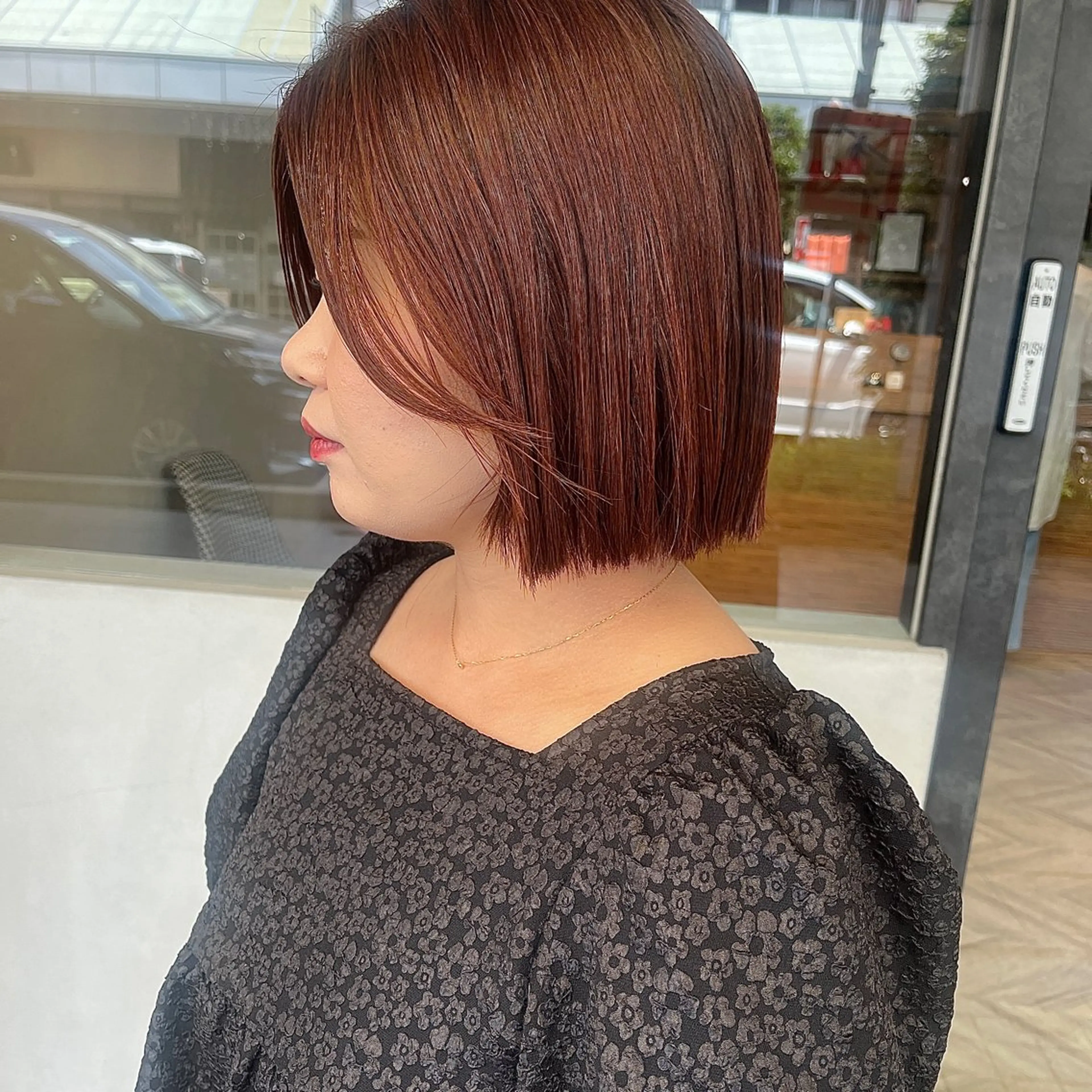 ショート レッドブラウン ボブ カット ヘアカラー トリートメント ボブ/透明感カラー /坂口恵梨子のヘアスタイル