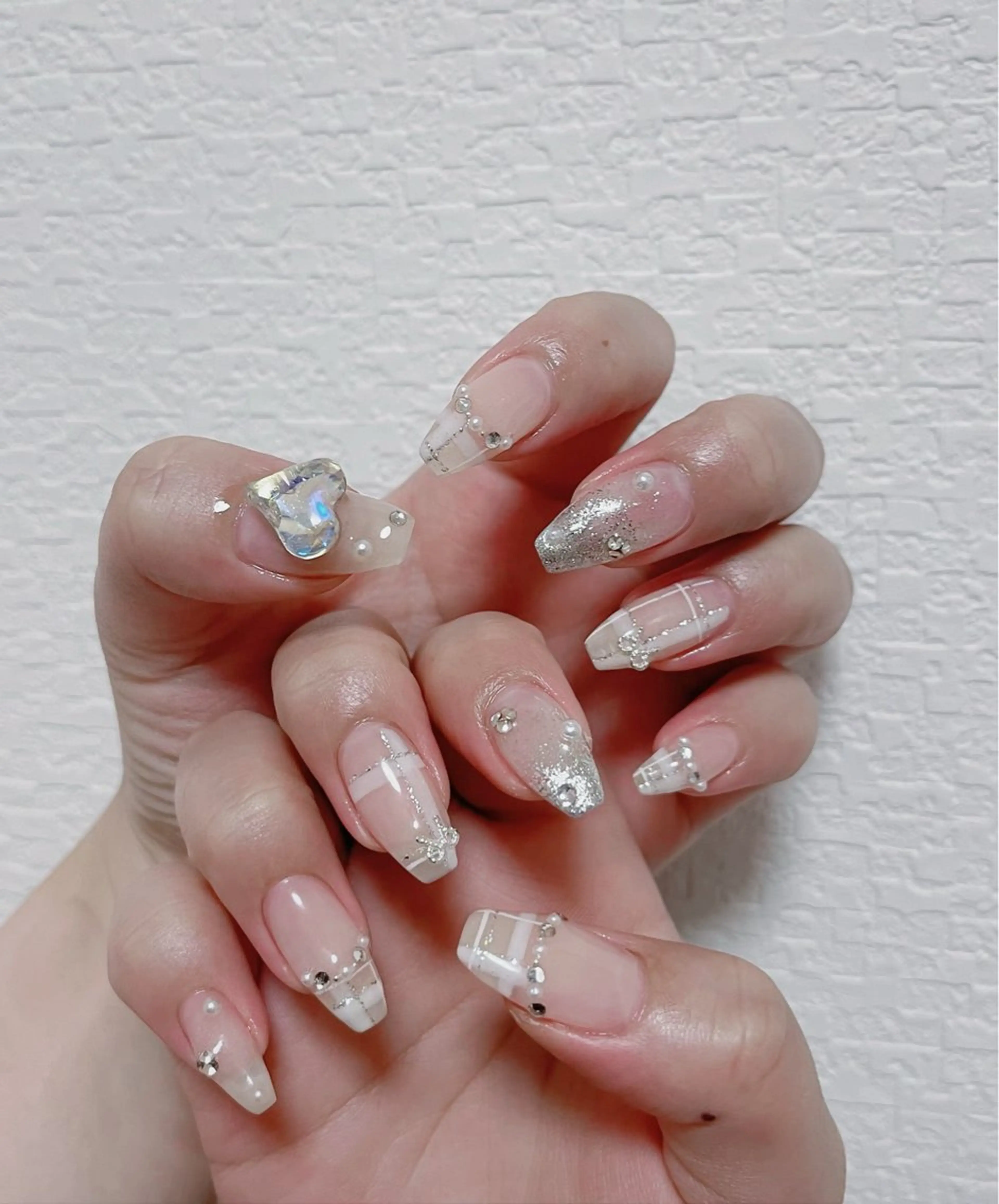 ネイル オーロラネイル 長さ出し フットネイル 韓国ネイル ラメ(グリッター) ハンドネイル 👍thumbs up nail👍のネイルデザイン