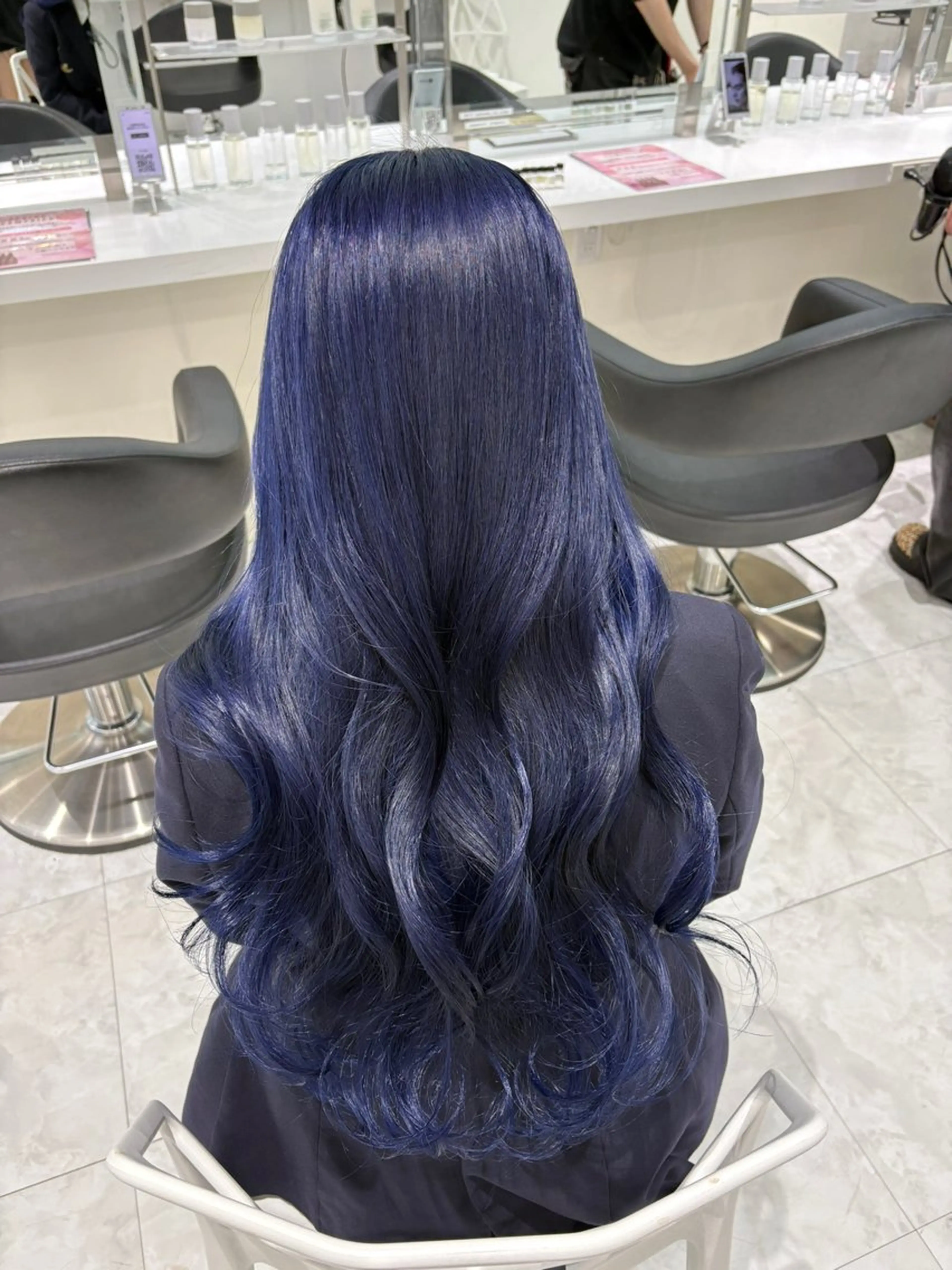 ロング カラー ブリーチ ブリーチなしカラー ヘアカラー トリートメント ヘアセット 髪質改善ハイトーン カラーKOYAのヘアスタイル