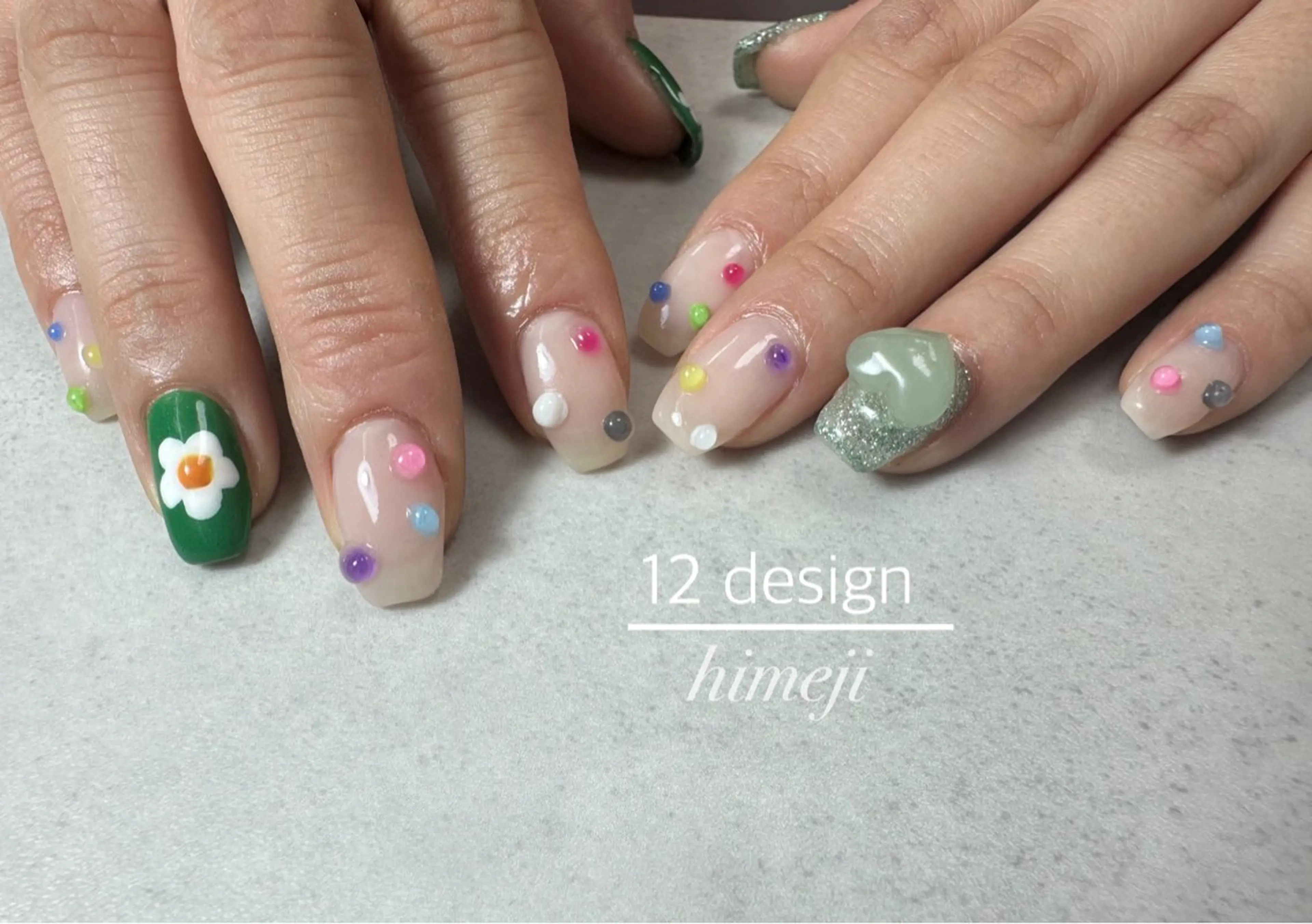 ネイル 12 designのネイルデザイン