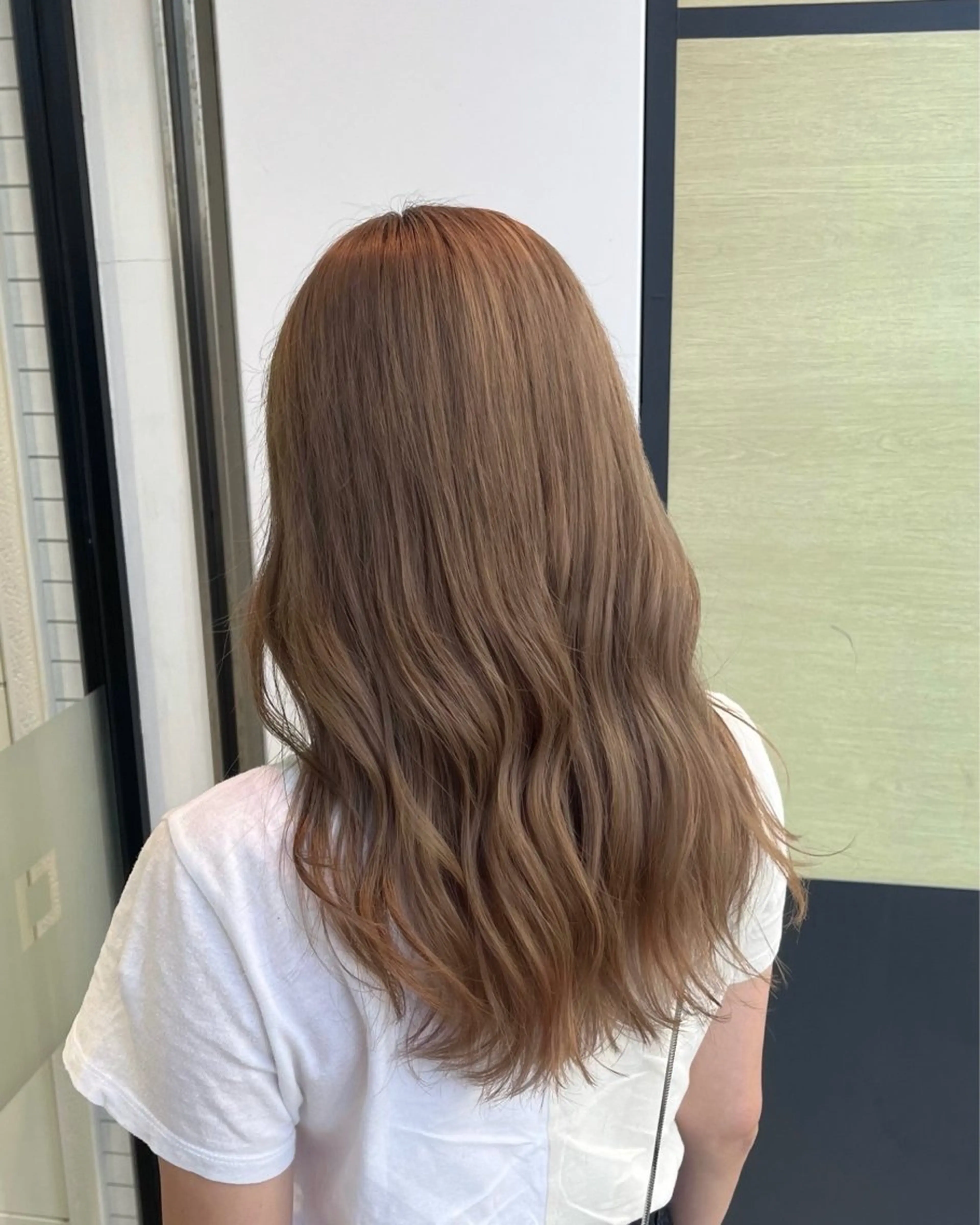 カラー ベージュカラー ブリーチ ハイトーンカラー ミルクティーベージュ ヘアカラー トリートメント ブリーチなしダブル カラー/暖色/麻咲のヘアスタイル