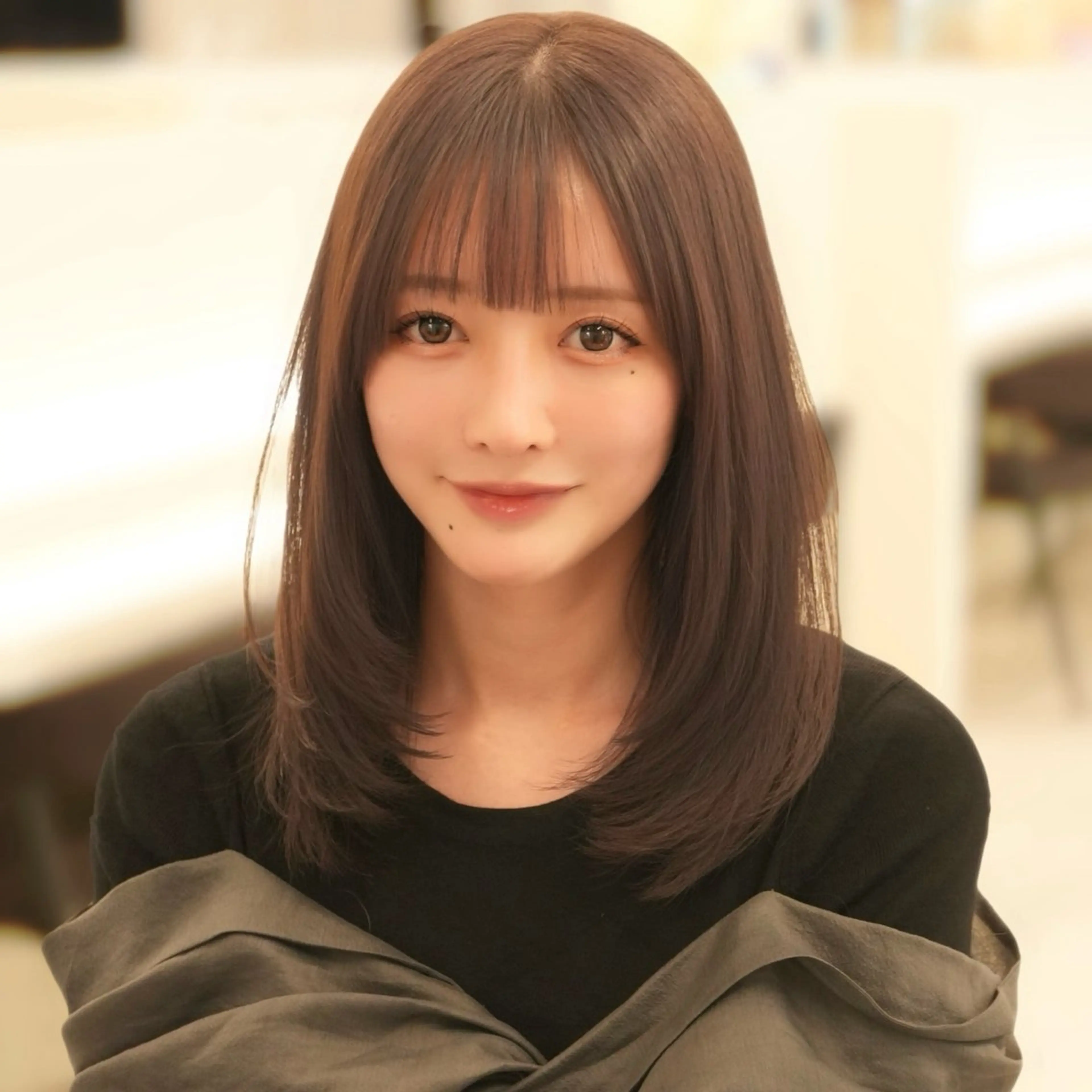 ミディアム 顔周りカット 韓国風ヘア 似合わせカット 小顔カット 縮毛矯正 トリートメント 韓国ヘア/レイヤー/ 透明感カラー/SHUのヘアスタイル