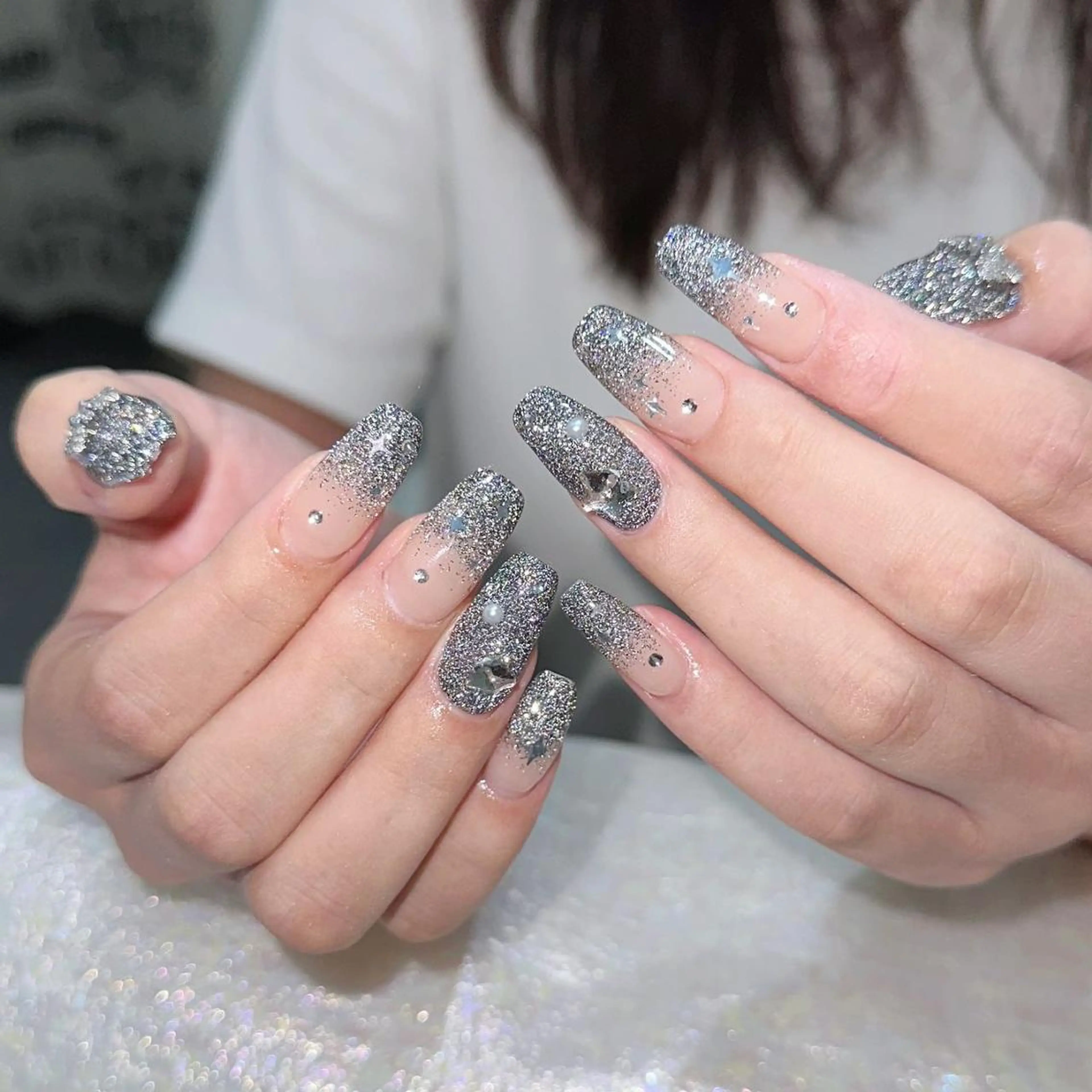 ネイル アートネイル 長さ出し ネイルチップ Queens momoのネイルデザイン