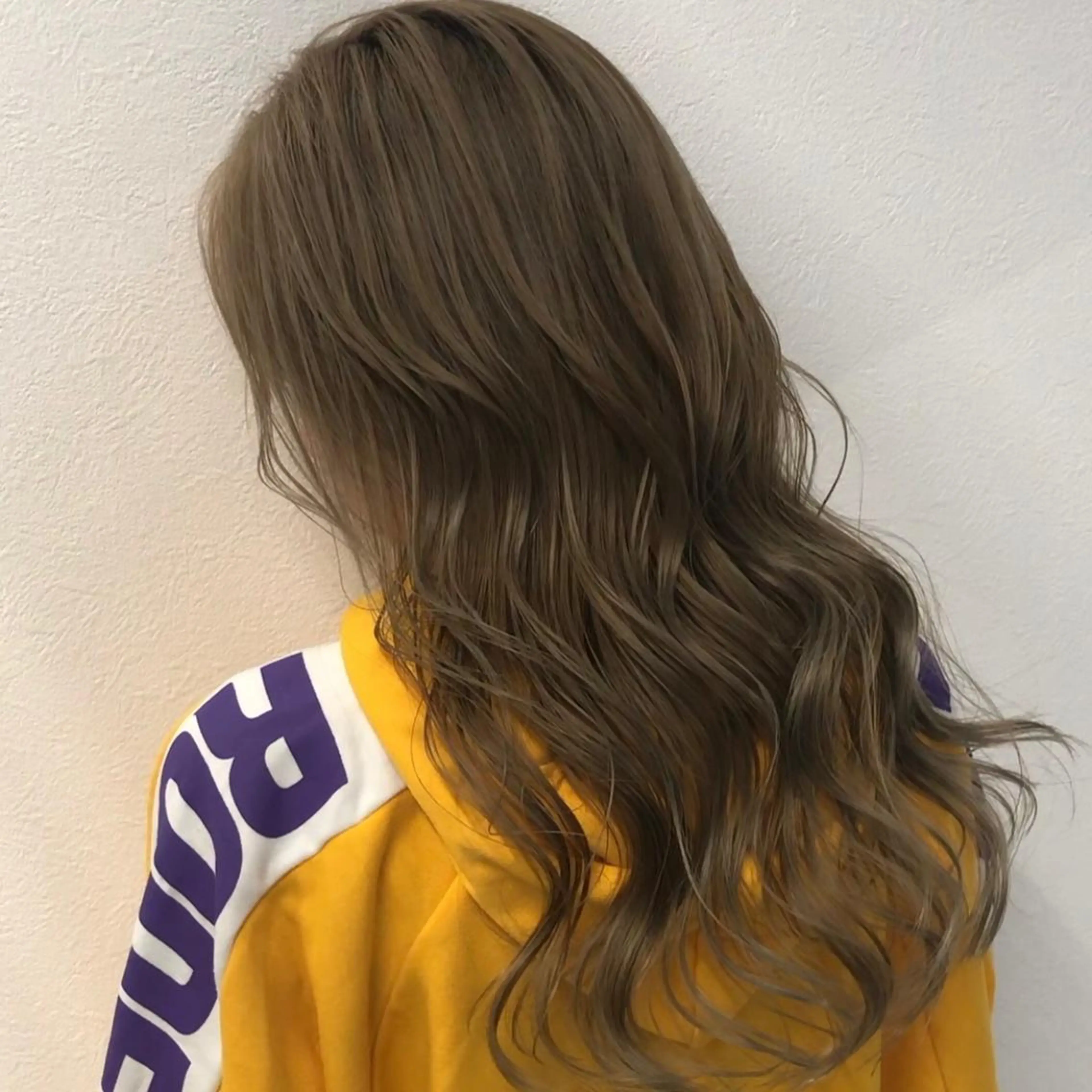 セミロング カラー ヘアアレンジ シールエクステ バレイヤージュ デザインカラー ハイライトカラー エクステ アンドウ ユウ/ レイヤーカット/韓国のヘアスタイル