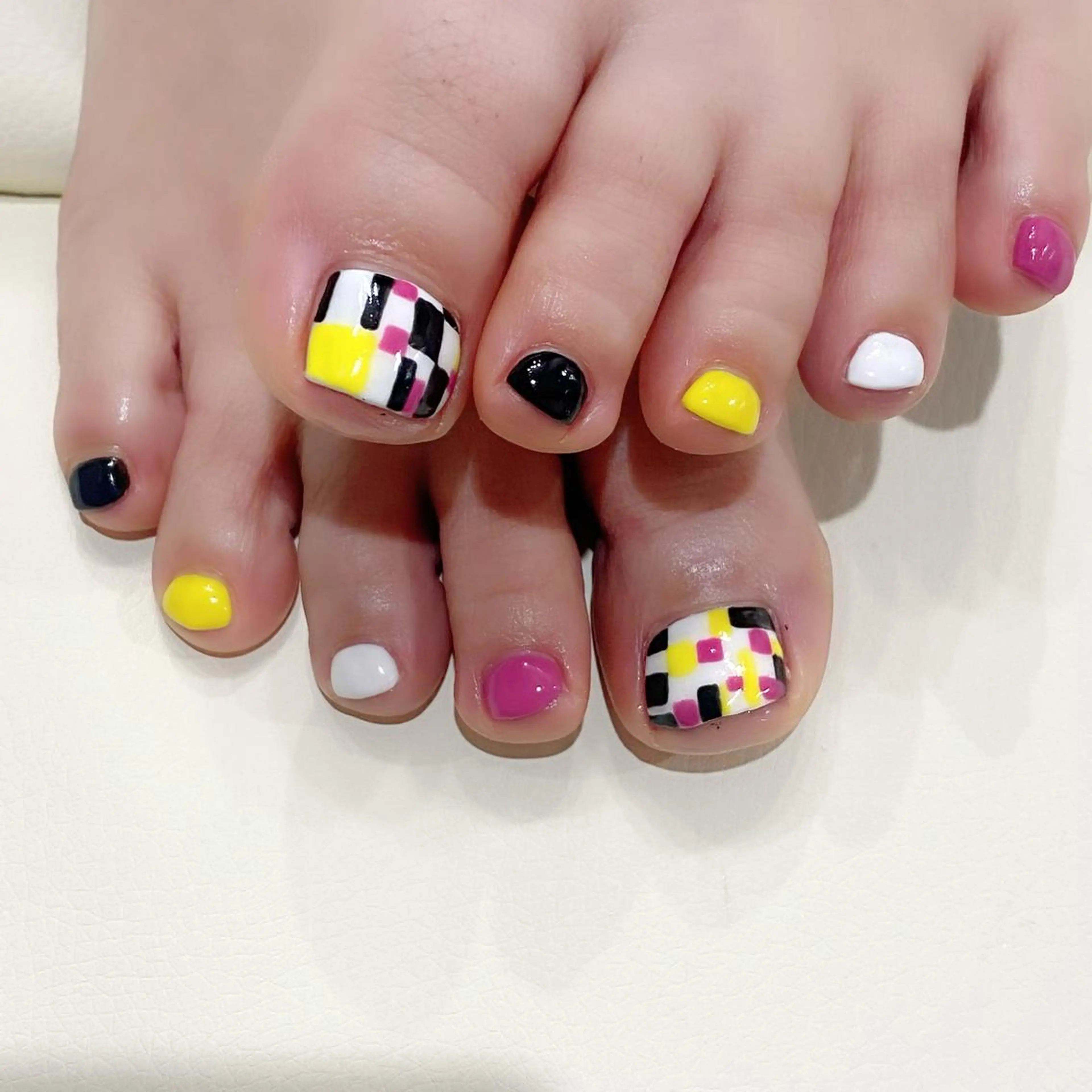 ショート カラー パーマ ヘアアレンジ メンズ キッズ ネイル マツエク・マツパ アイブロウ フットネイル 春ネイル フットネイル Salon Ｋのネイルデザイン