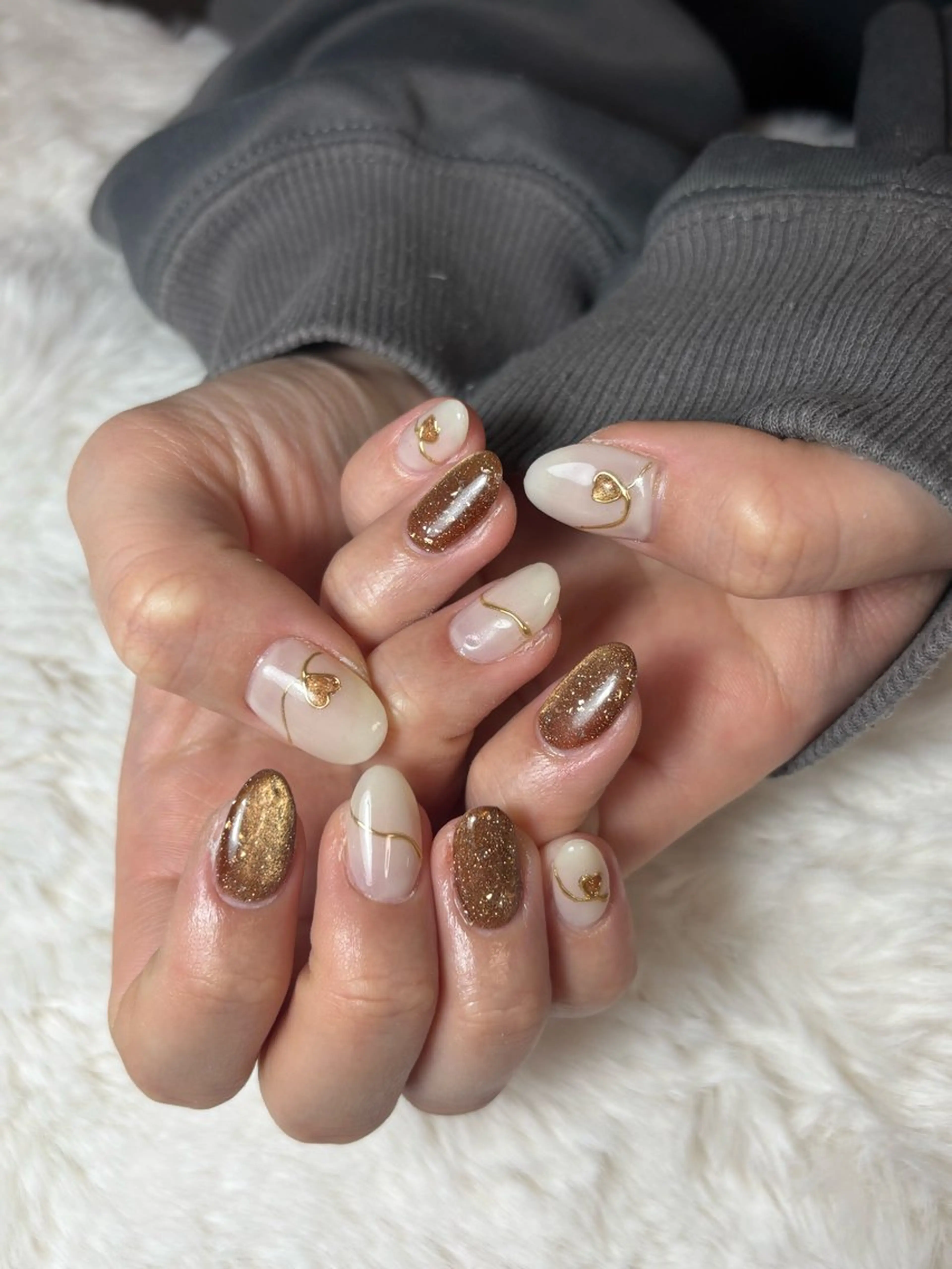 ネイル バレンタイン 三本 綾奈のネイルデザイン