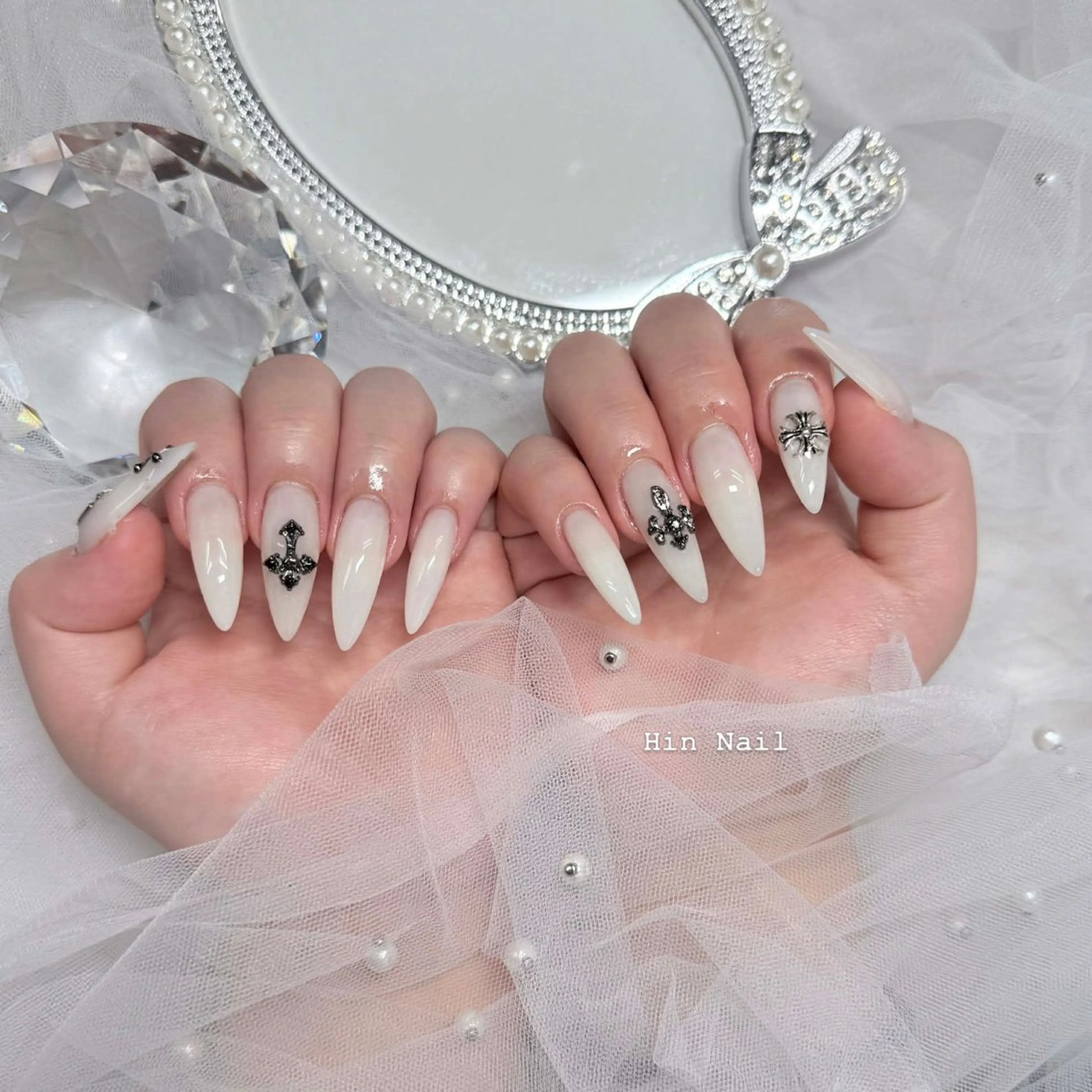 ネイル ハンドネイル HIN NAILのネイルデザイン