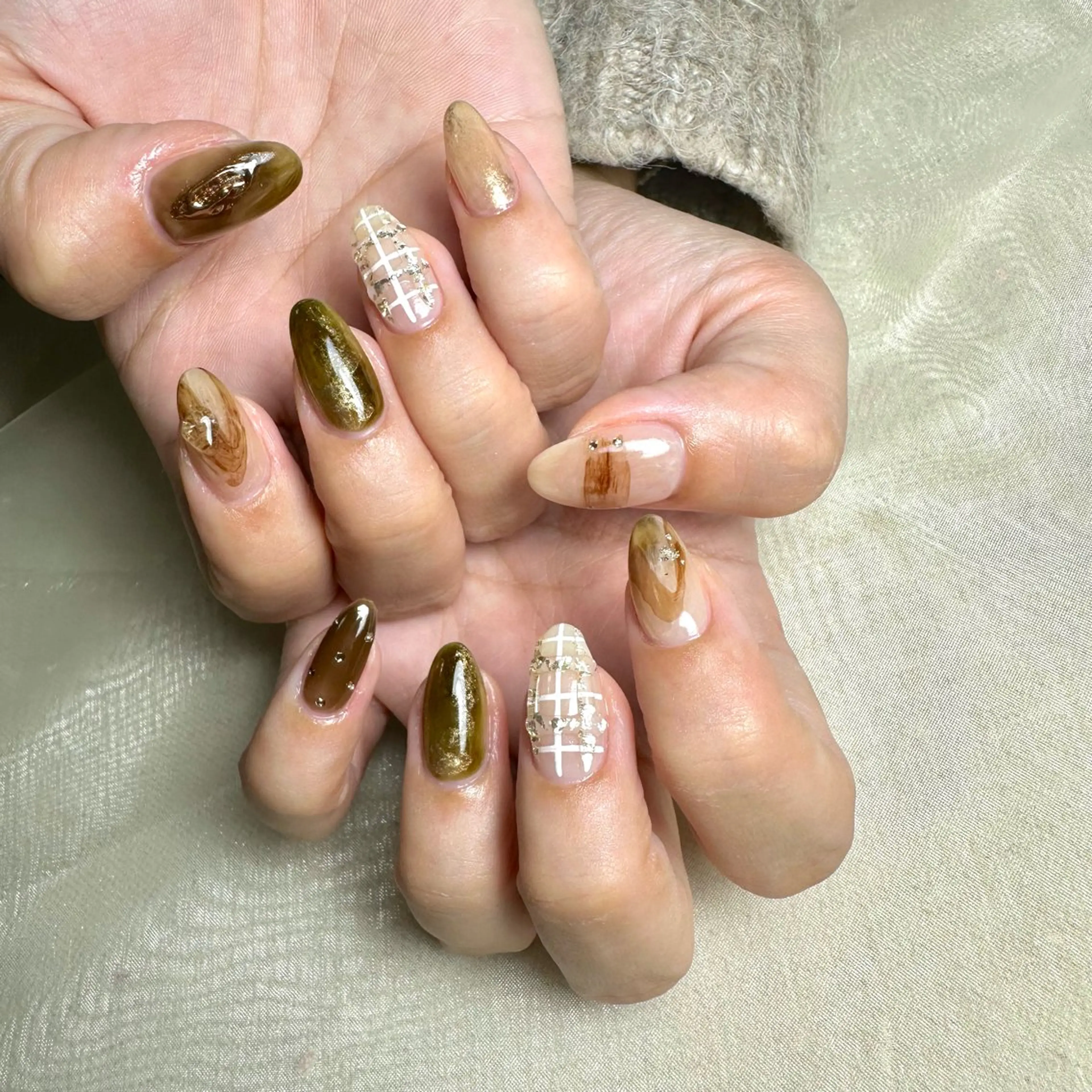 ネイル ハンドネイル 里見 麗のネイルデザイン