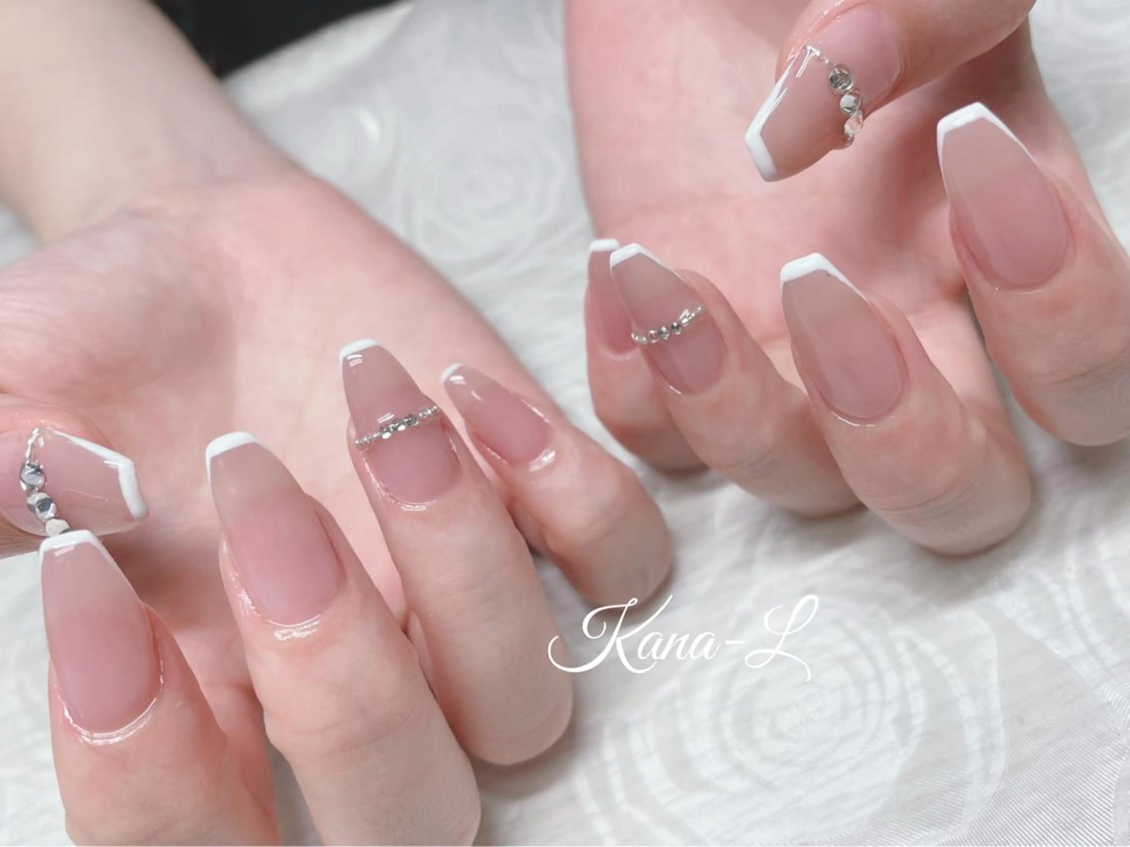 カラー ネイル フレンチネイル オフィスネイル シンプルネイル 芦辺 香奈のネイルデザイン