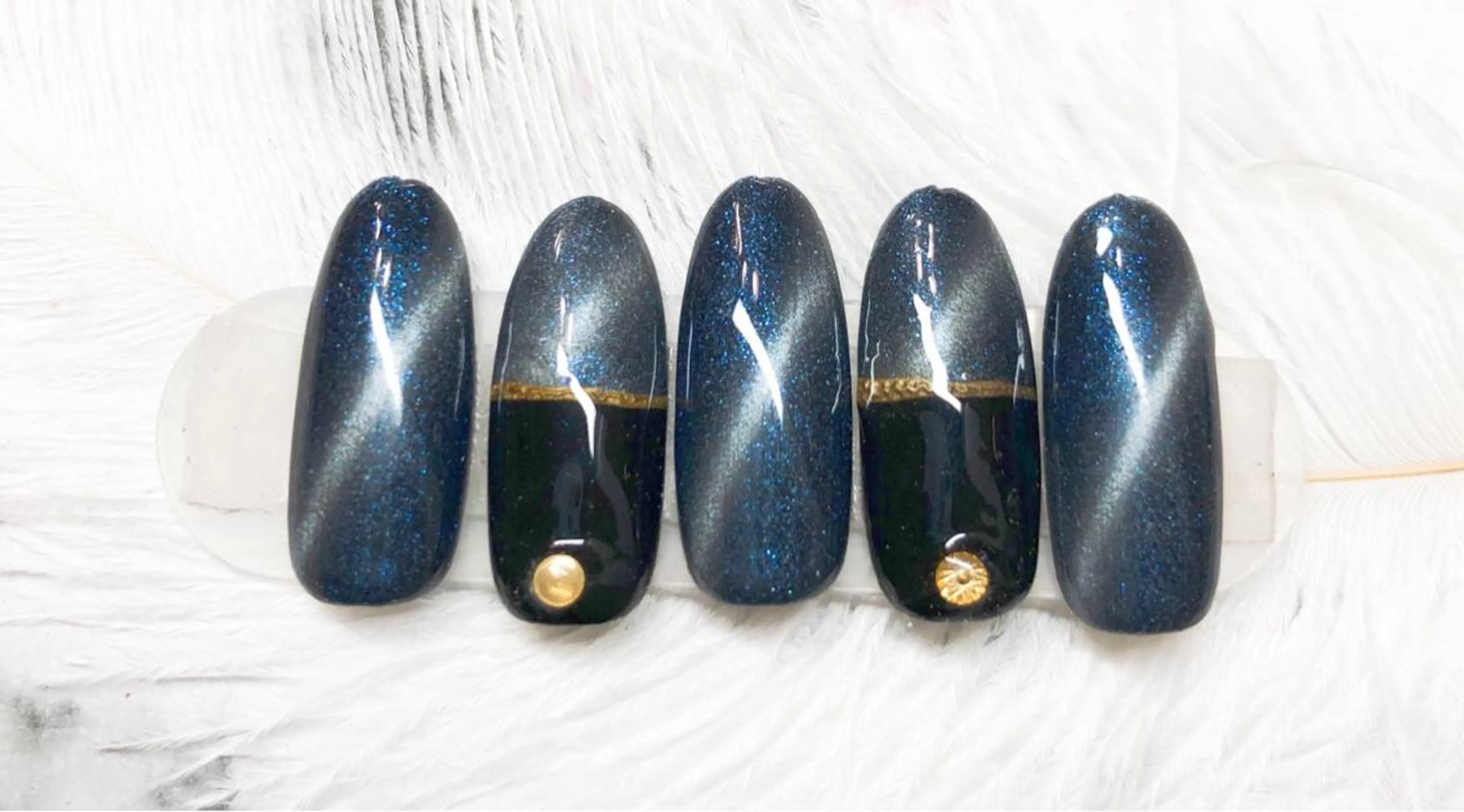 ネイル ハンドネイル マジック ミラーのネイルデザイン