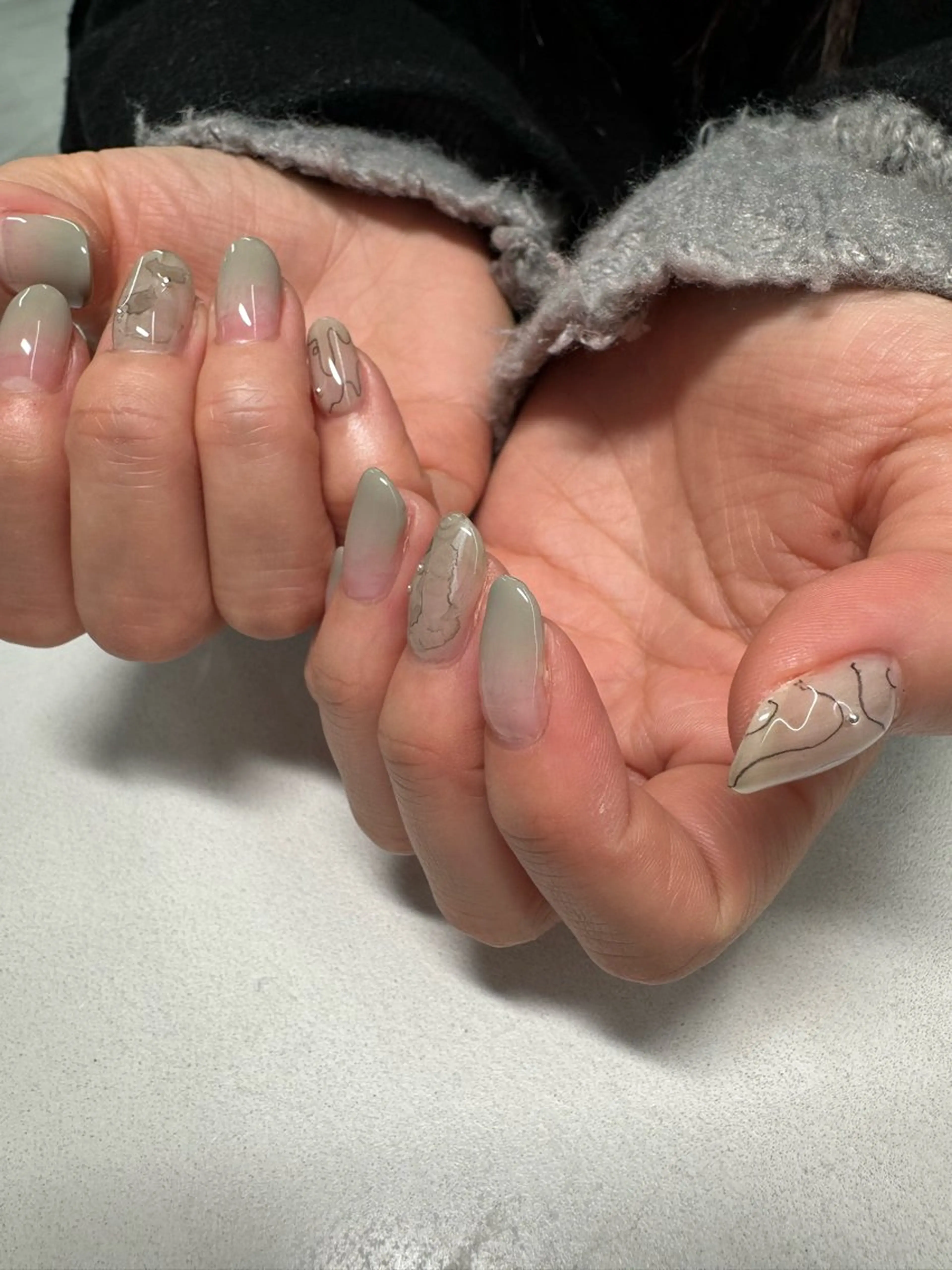ネイル アートネイル シルバー シンプルネイル Kaede *LUFTのネイルデザイン