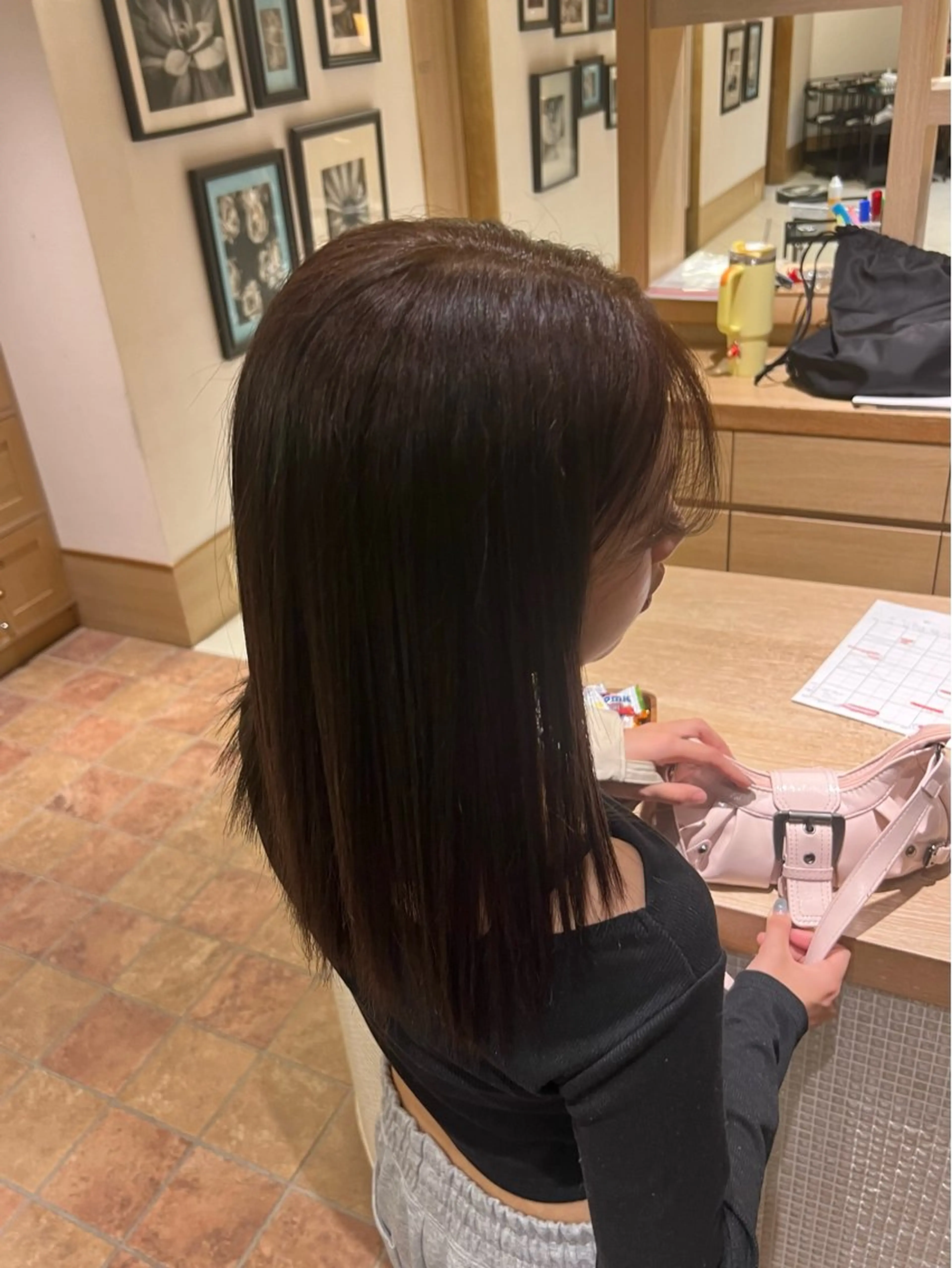 カラー 新居 孝姫のヘアスタイル