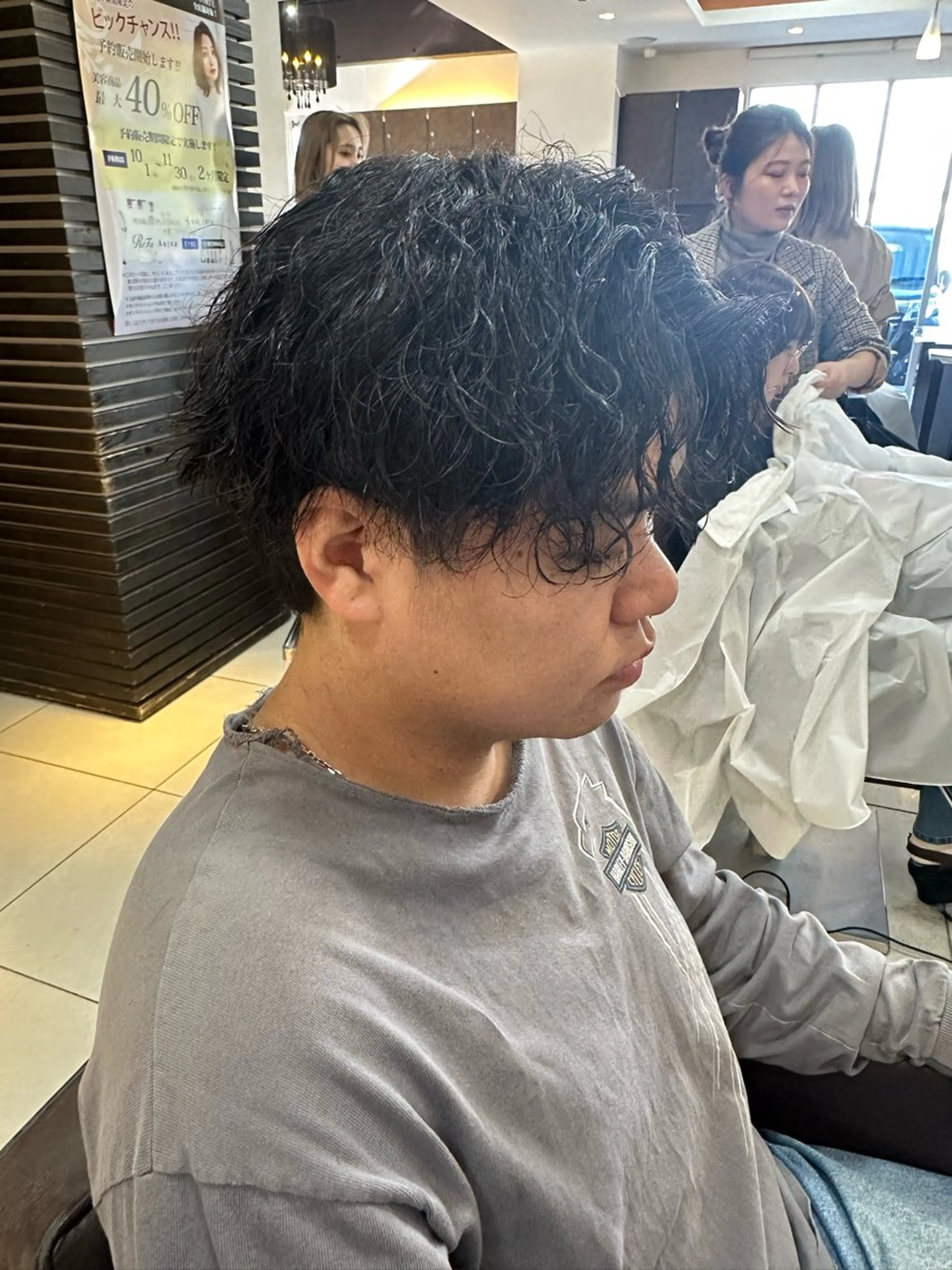 ミディアム パーマ カット パーマ ヘッドスパ 海外風センターパート 健人のヘアスタイル