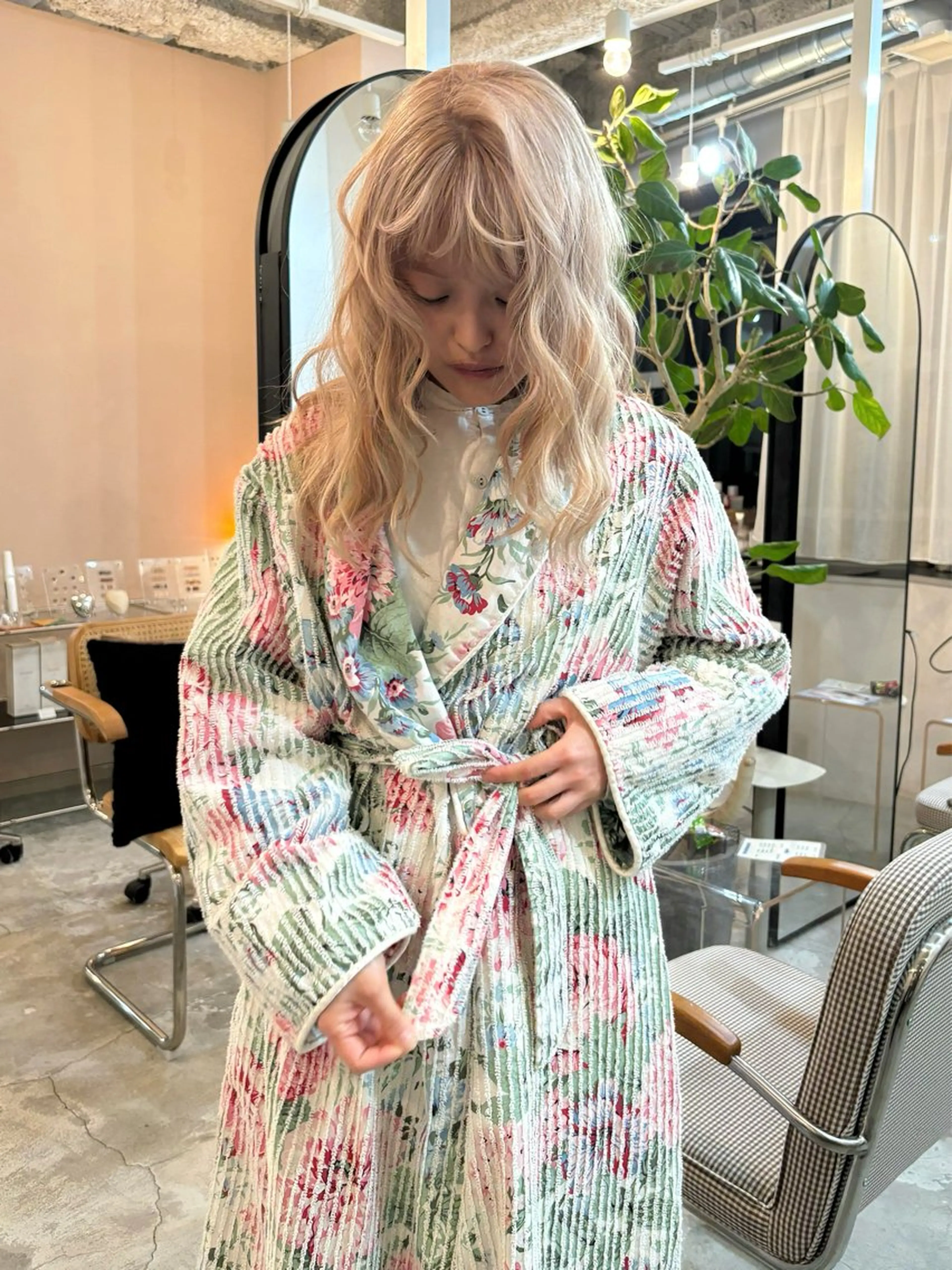 セミロング カラー ベージュカラー 透明感カラー 林　蓮／レイヤー ／透明感カラーのヘアスタイル