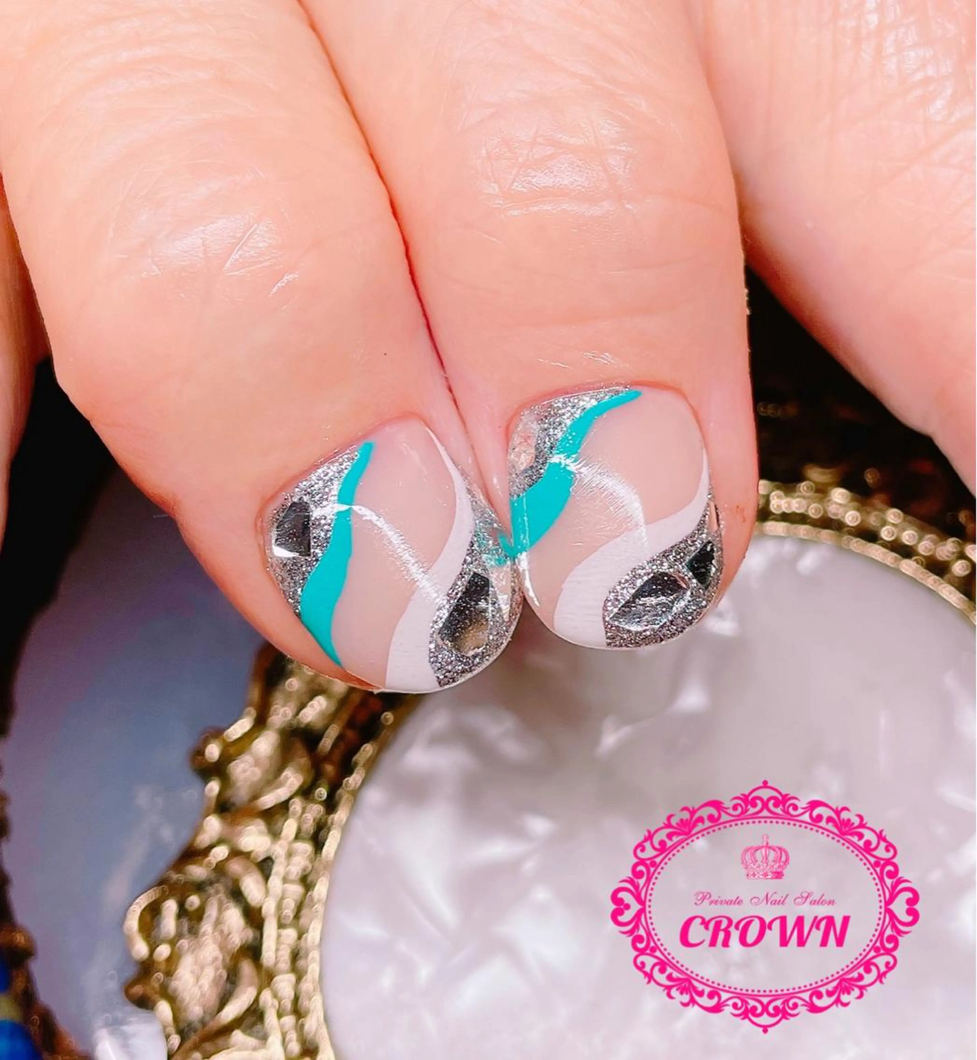 ネイル CROWN プライベートサロンのネイルデザイン