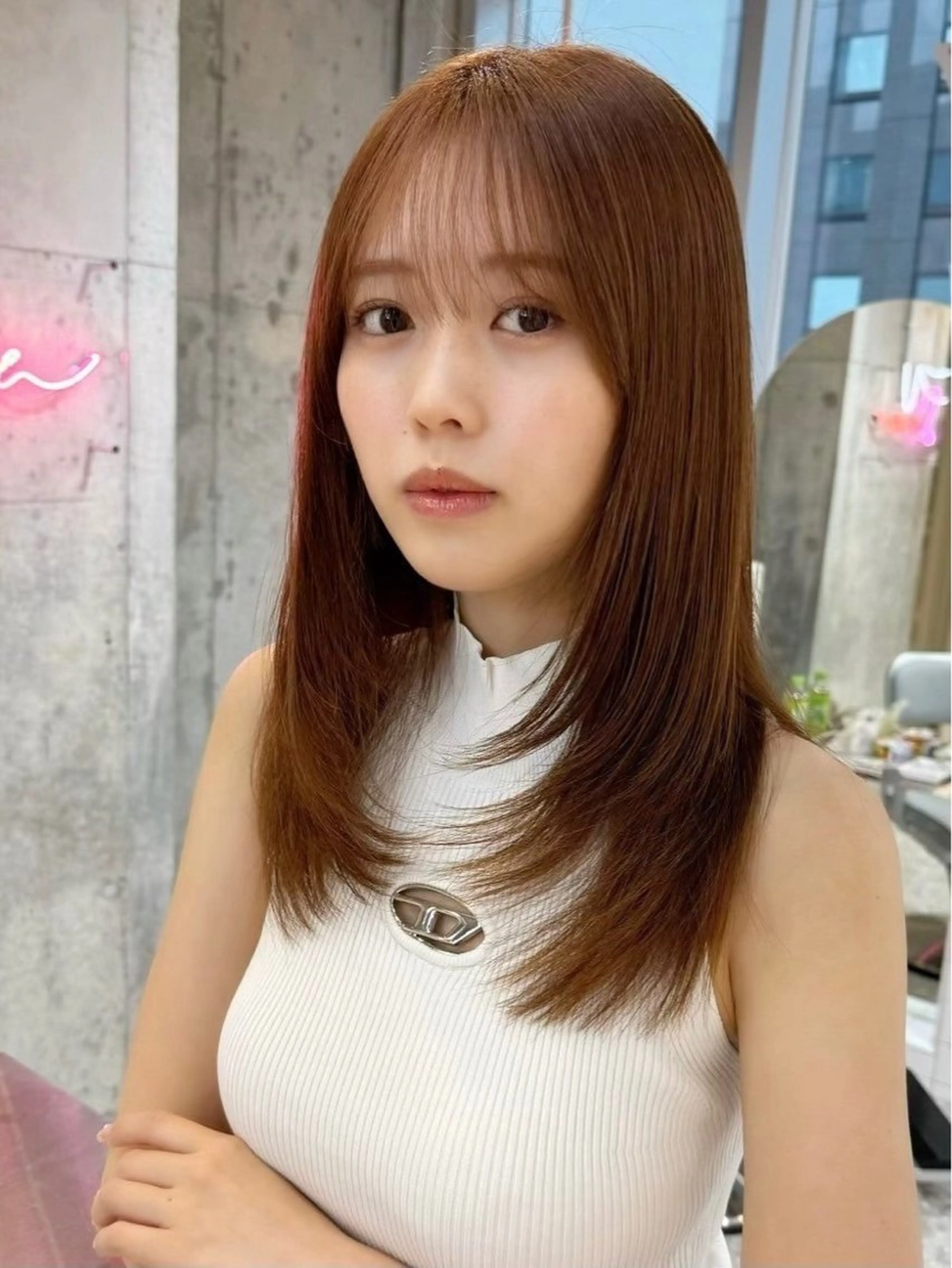 セミロング 新宿/小顔レイヤー/ 顔まわり/西慶太朗のヘアスタイル