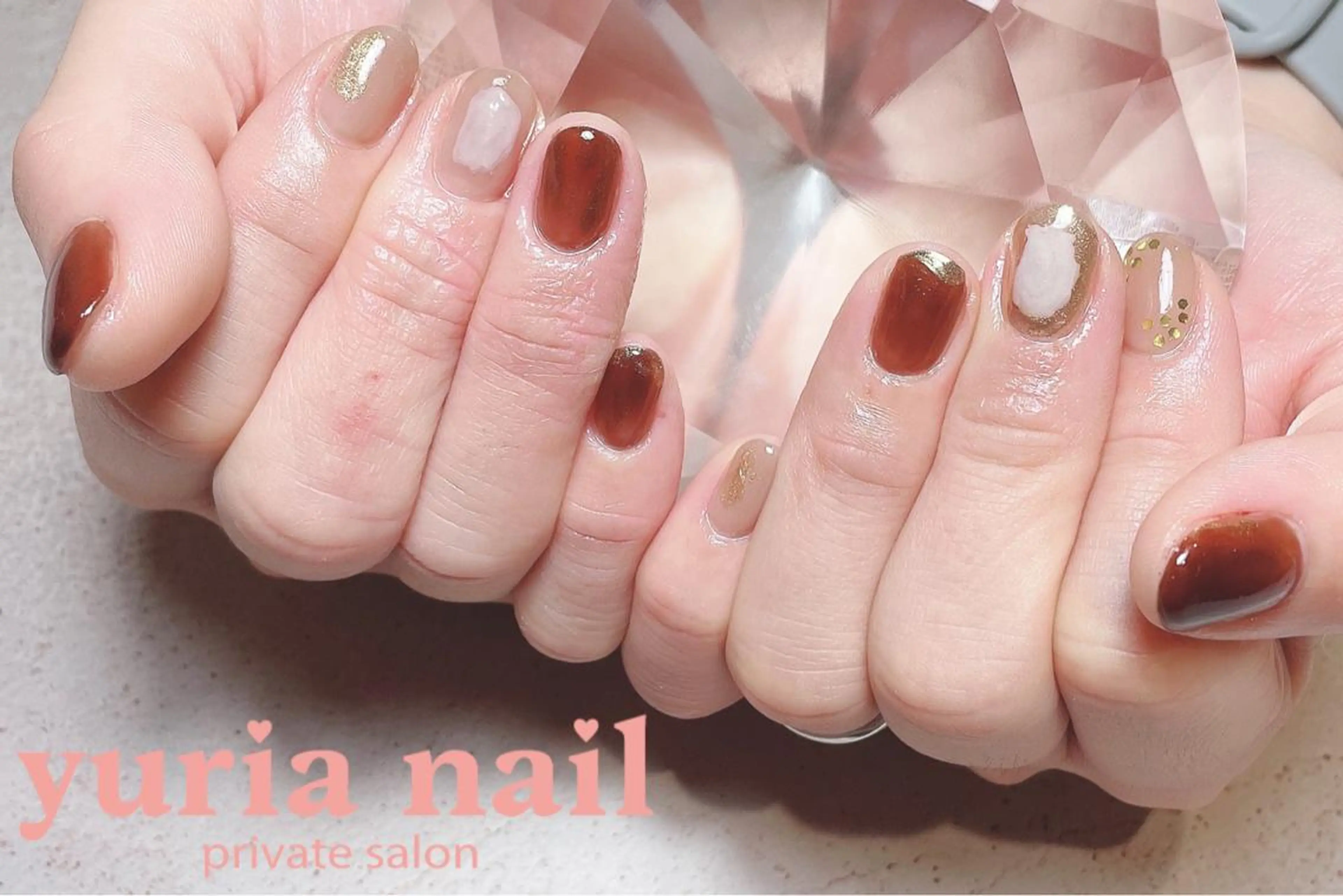 ネイル ブラウン ジェルネイル ゴールド ミラーネイル 持ち込み ハンドネイル 小林 ゆりあのネイルデザイン