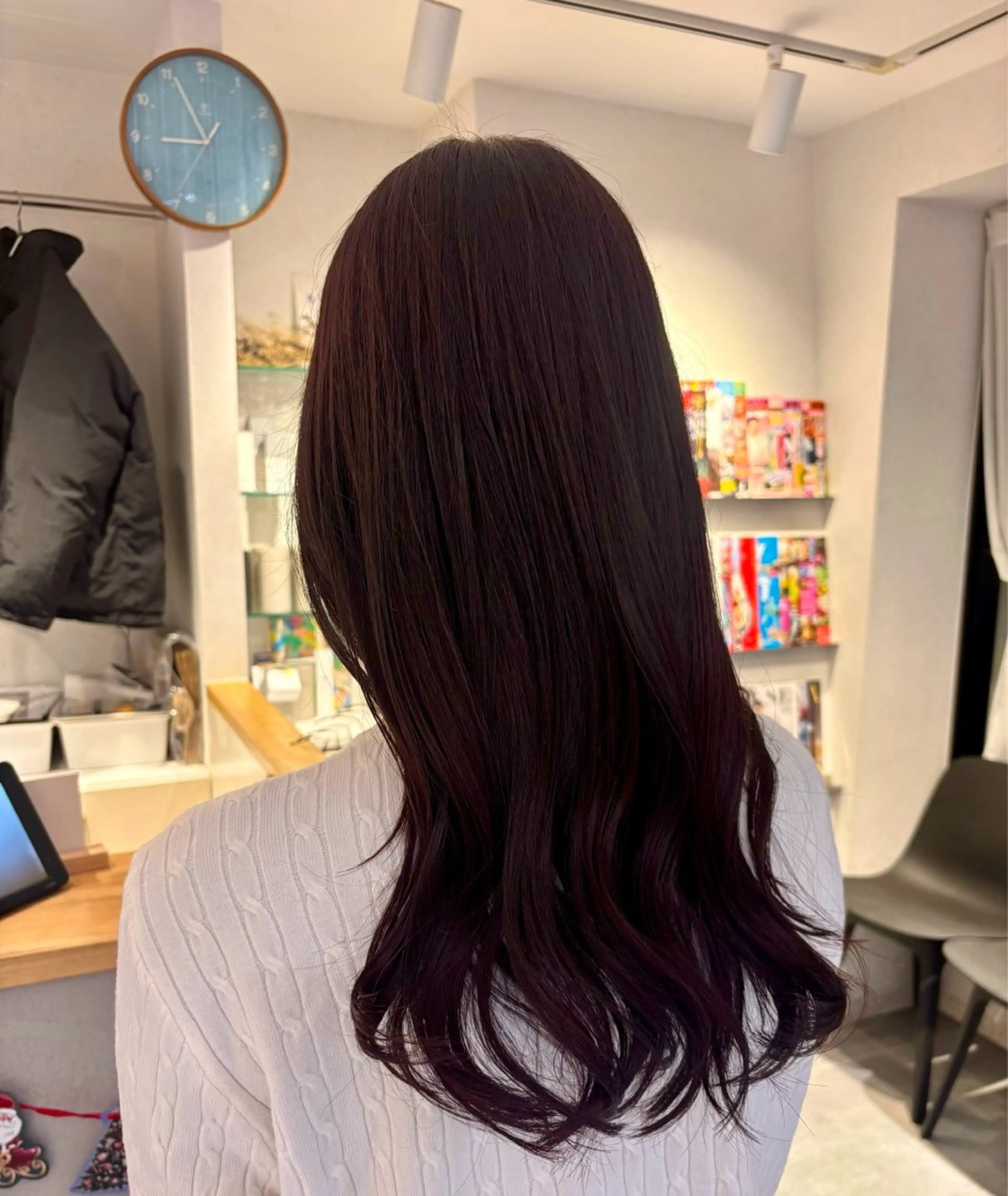 カラー カシス 草野 亜弥のヘアスタイル