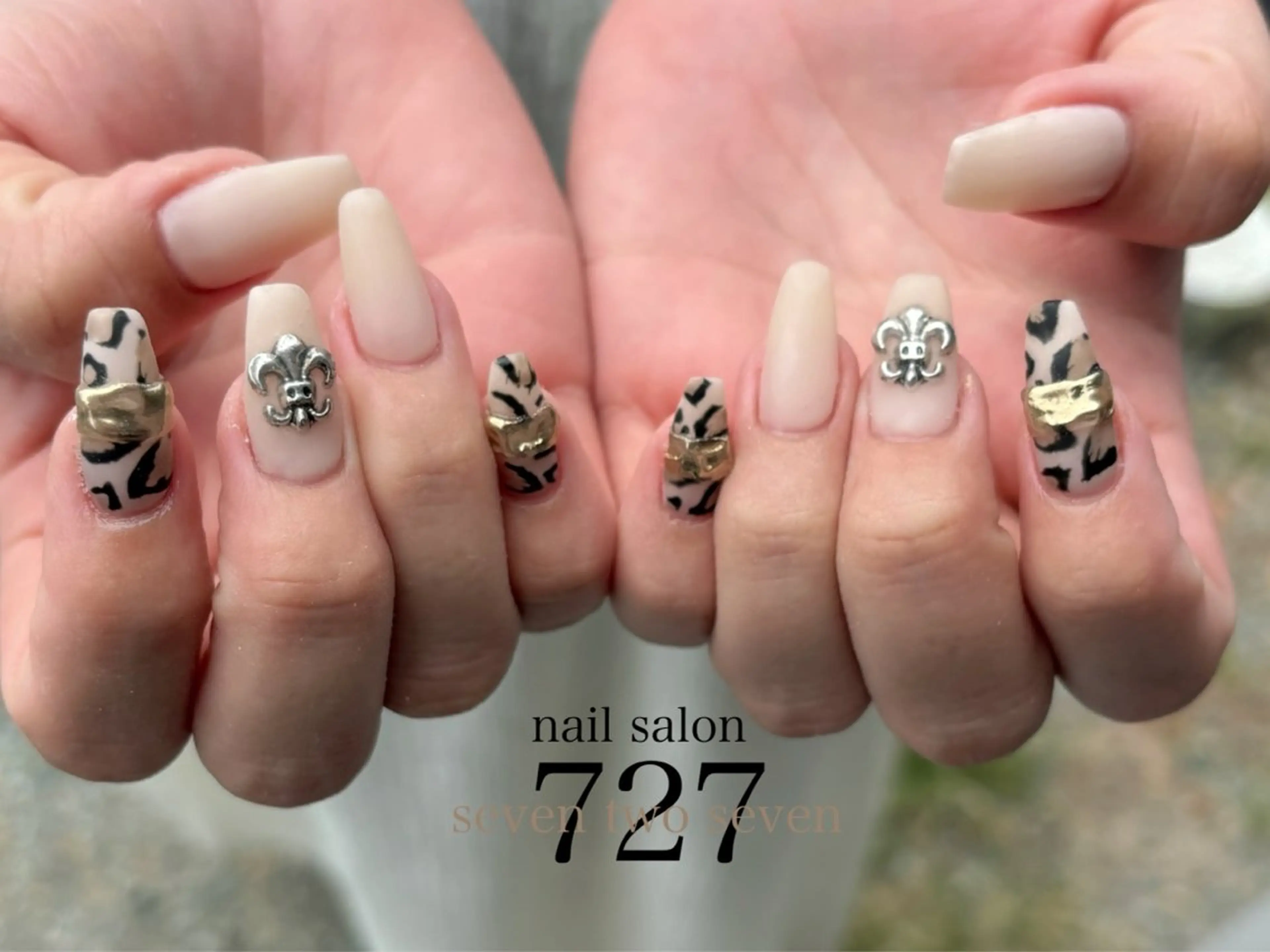 ネイル ハンドネイル 727 nailのネイルデザイン