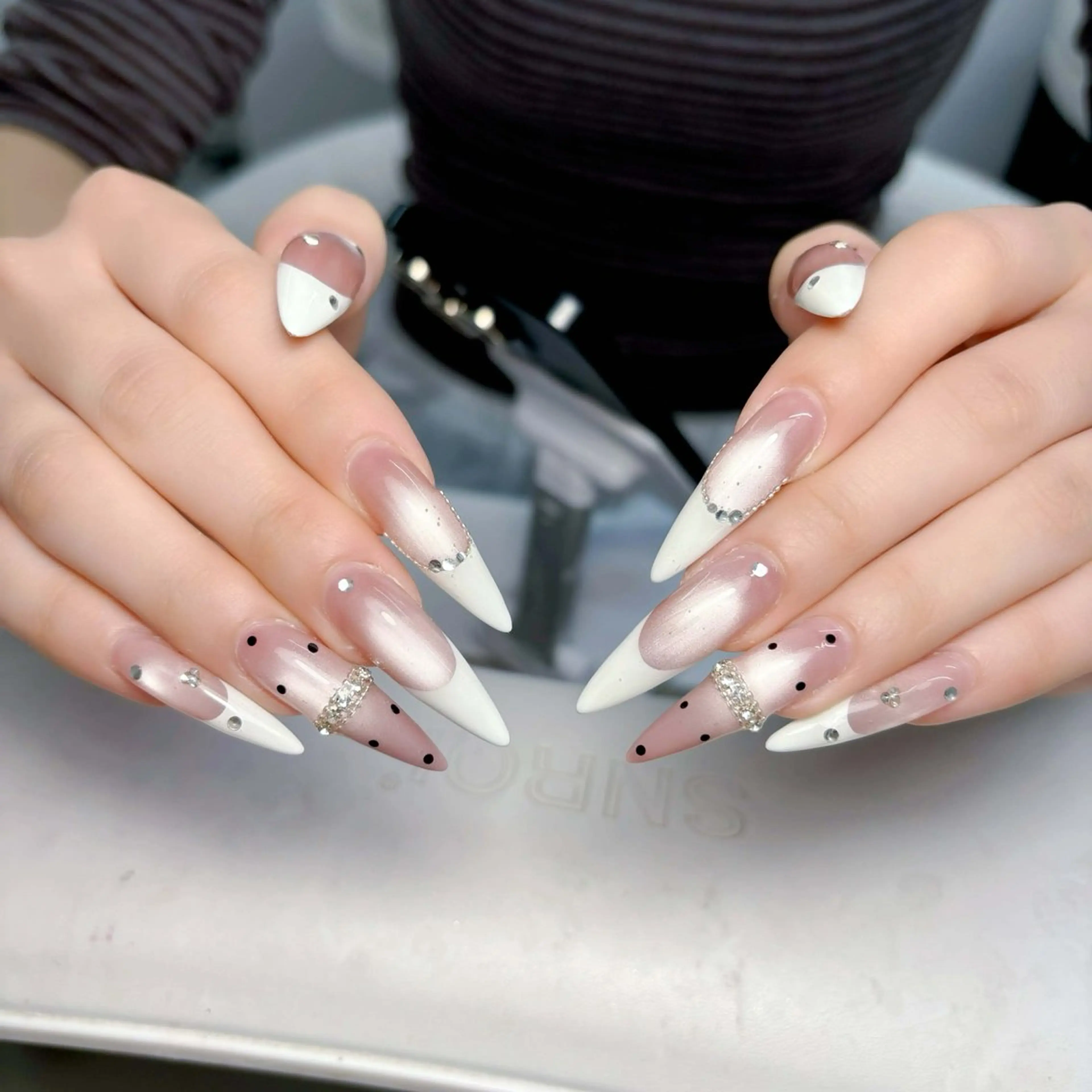 ネイル ハンドネイル いちご ちゃんのネイルデザイン