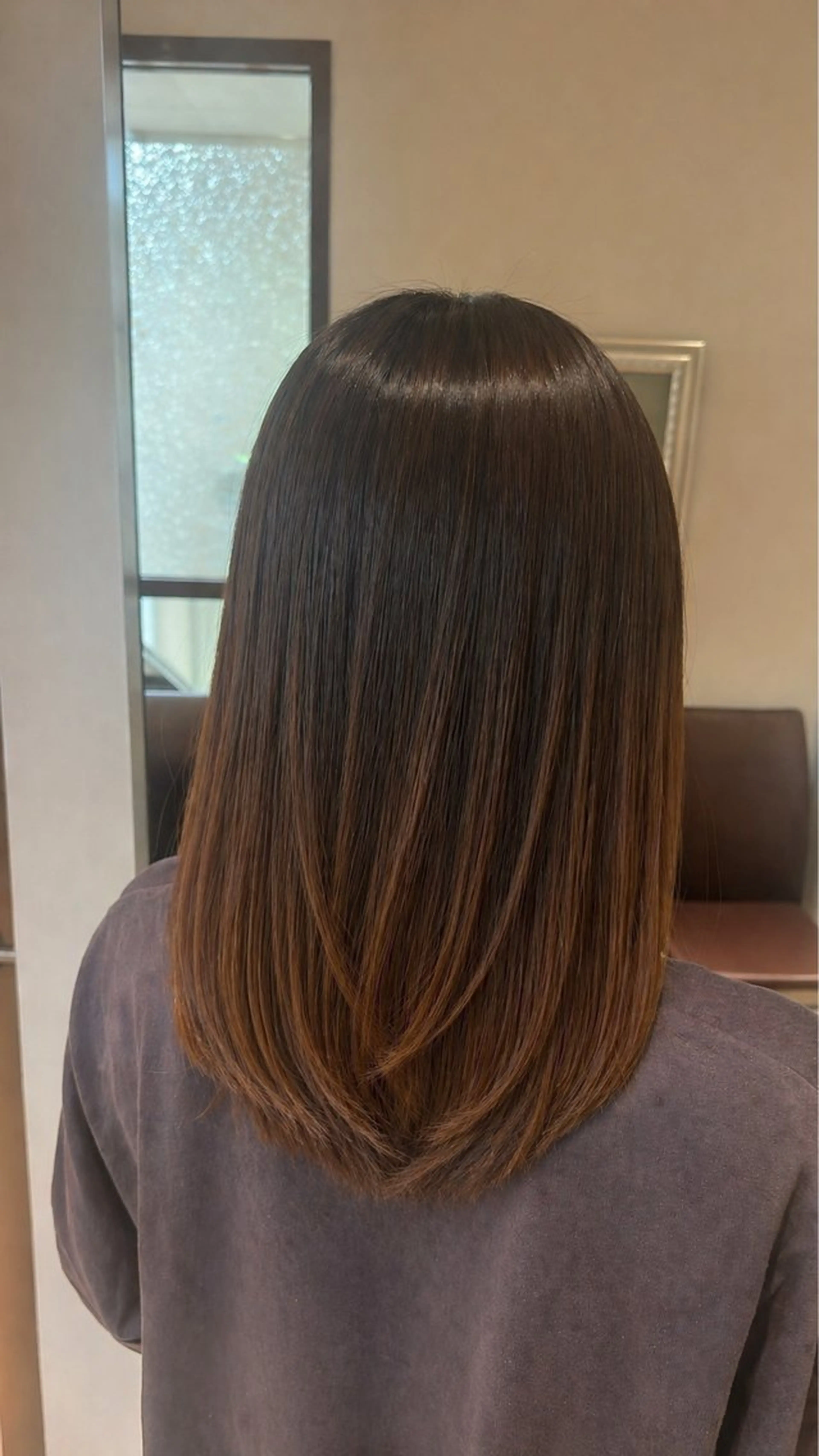 ミディアム 岡﨑 怜奈のヘアスタイル