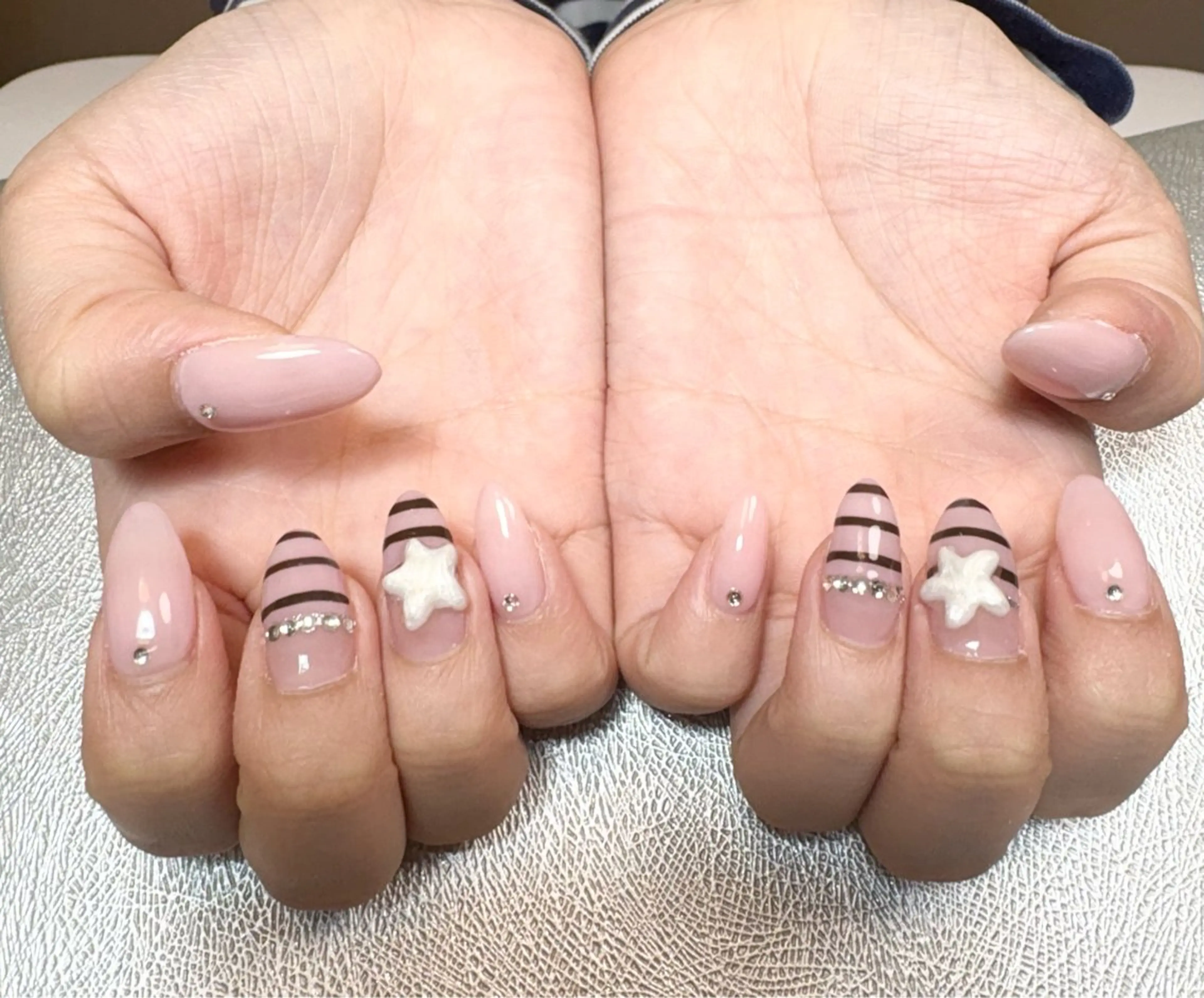ネイル ボーダー ハンドネイル ✨韓国✨nail salonLumieのネイルデザイン