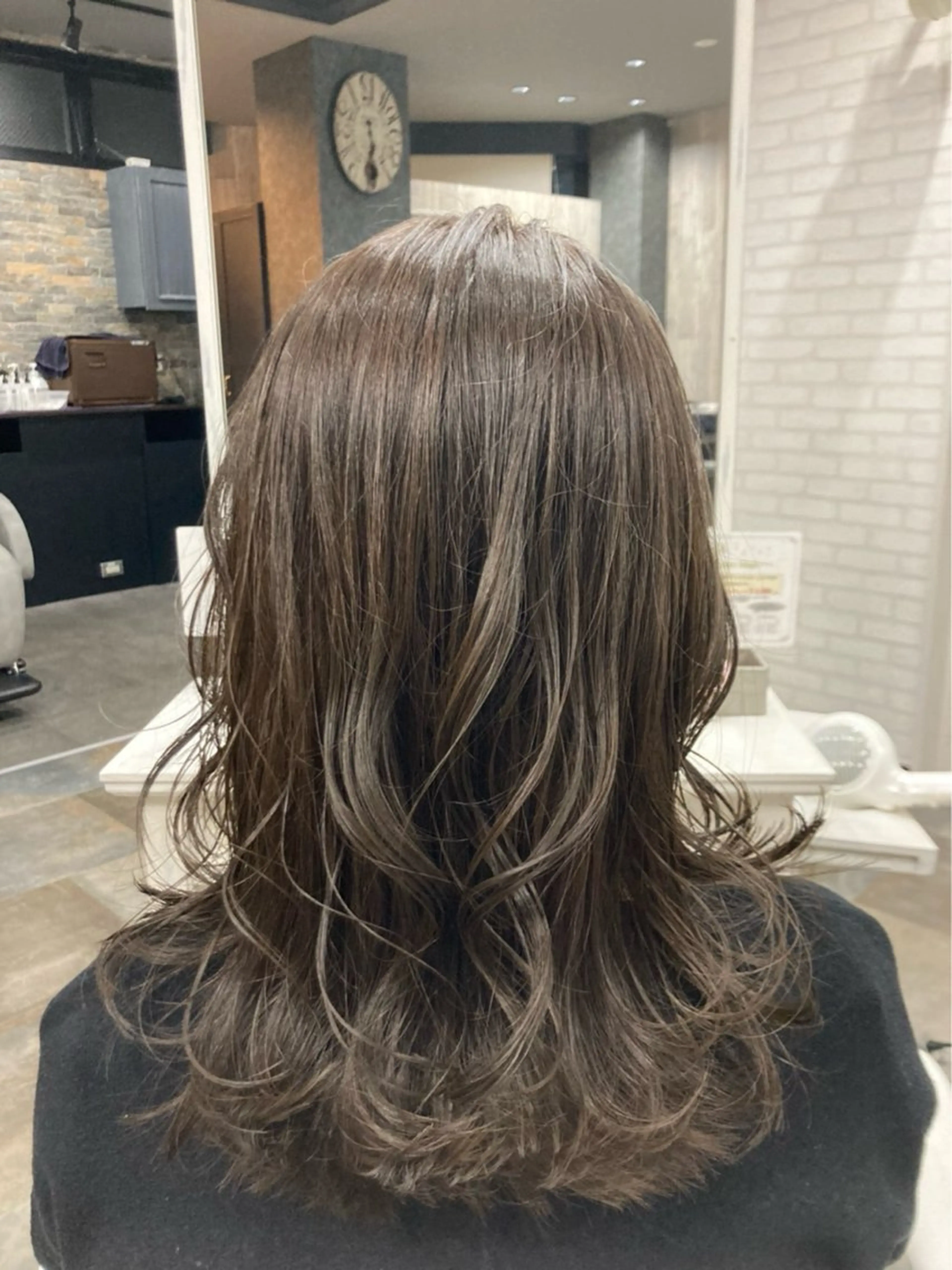 ミディアム ボブレイヤー ミディアムパーマ ミストバング ボブ ハイライト 髪質改善/縮毛矯正/ 美髪/個室/ハラのヘアスタイル