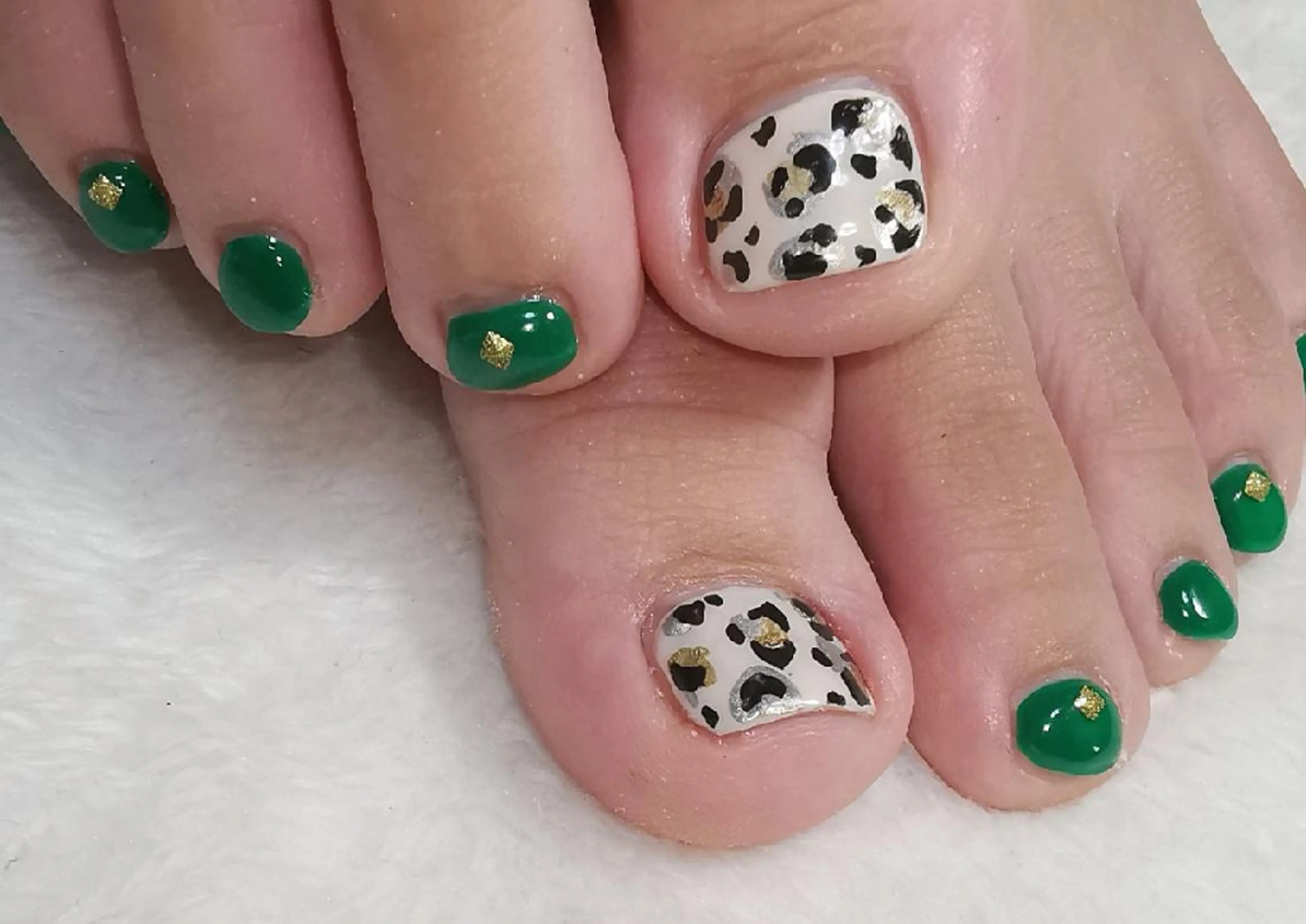 ネイル アニマル柄 フットネイル reve あやののネイルデザイン